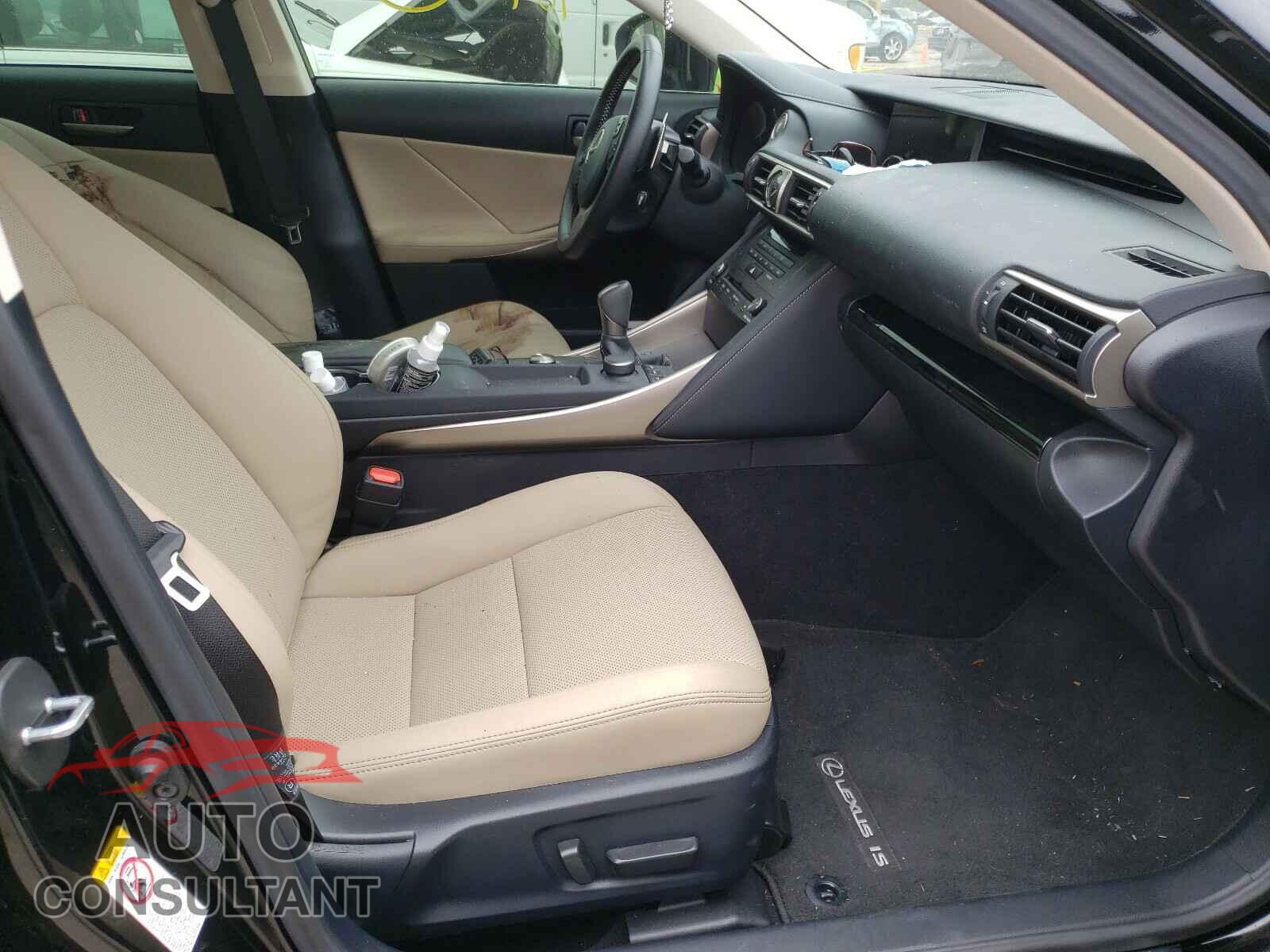 LEXUS IS 2019 - JTHBA1D2XK5084923