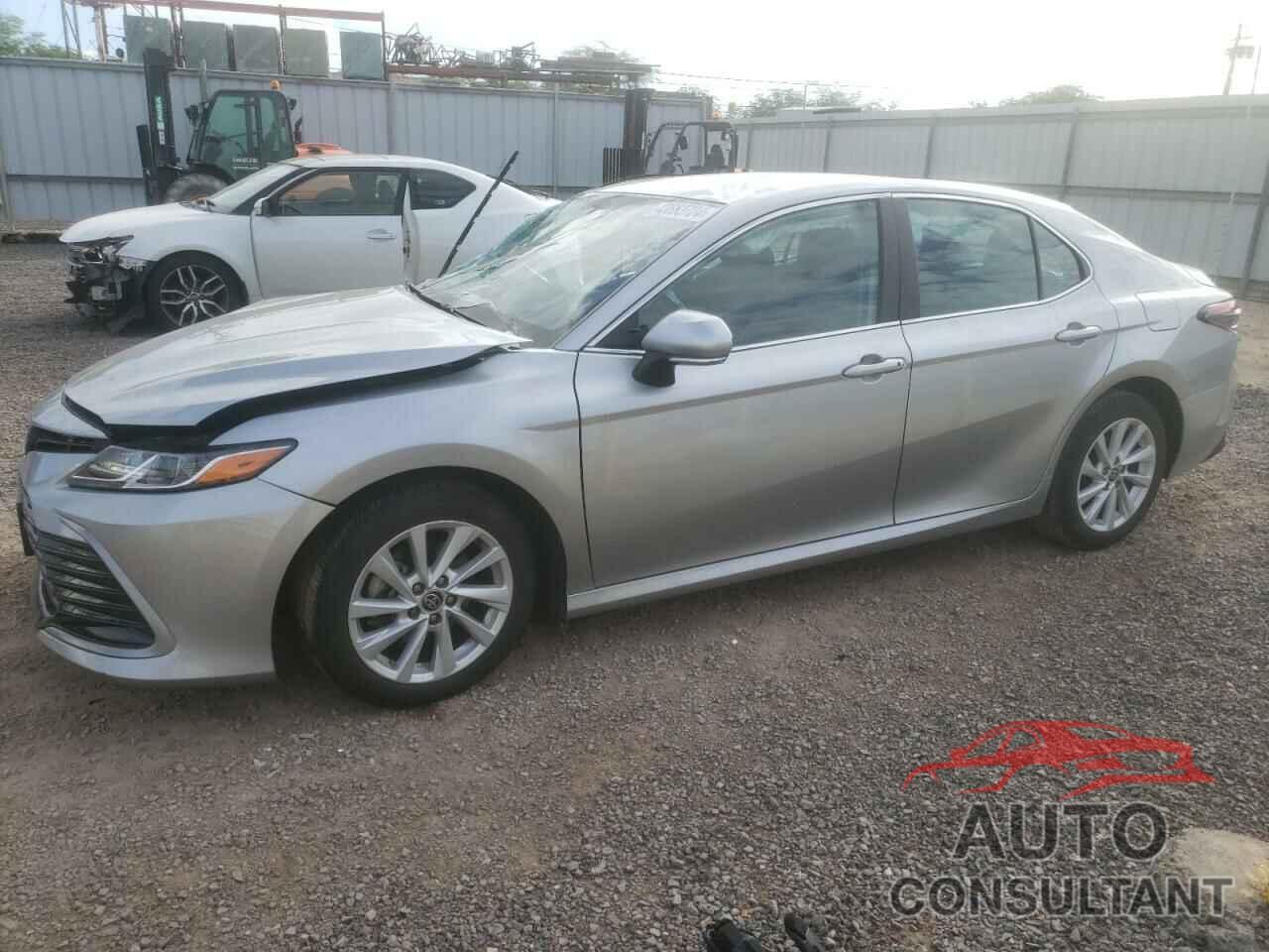 TOYOTA CAMRY 2022 - 4T1R11AK5NU642087