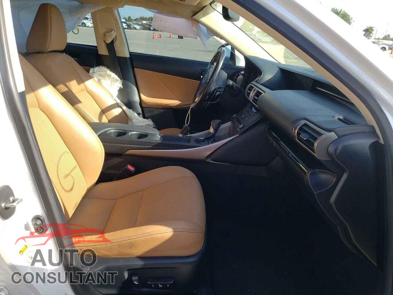 LEXUS IS 2016 - JTHBA1D23G5021203