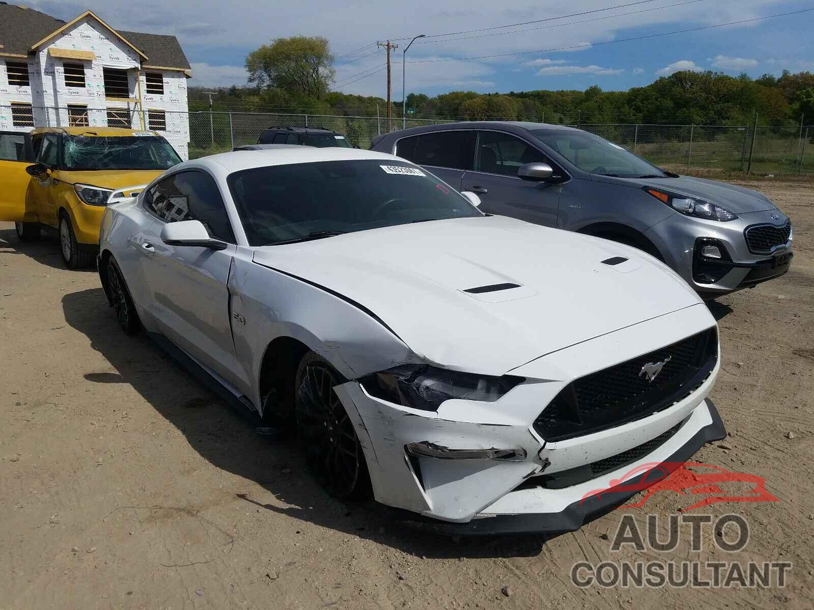 FORD MUSTANG 2018 - 1FA6P8CF5J5180638