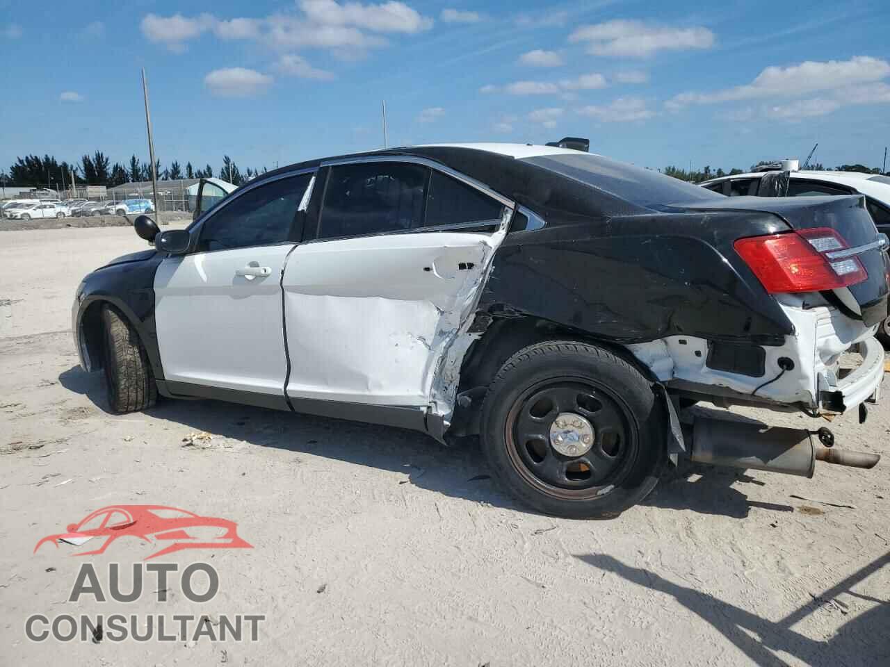 FORD TAURUS 2016 - 1FAHP2MK1GG109015