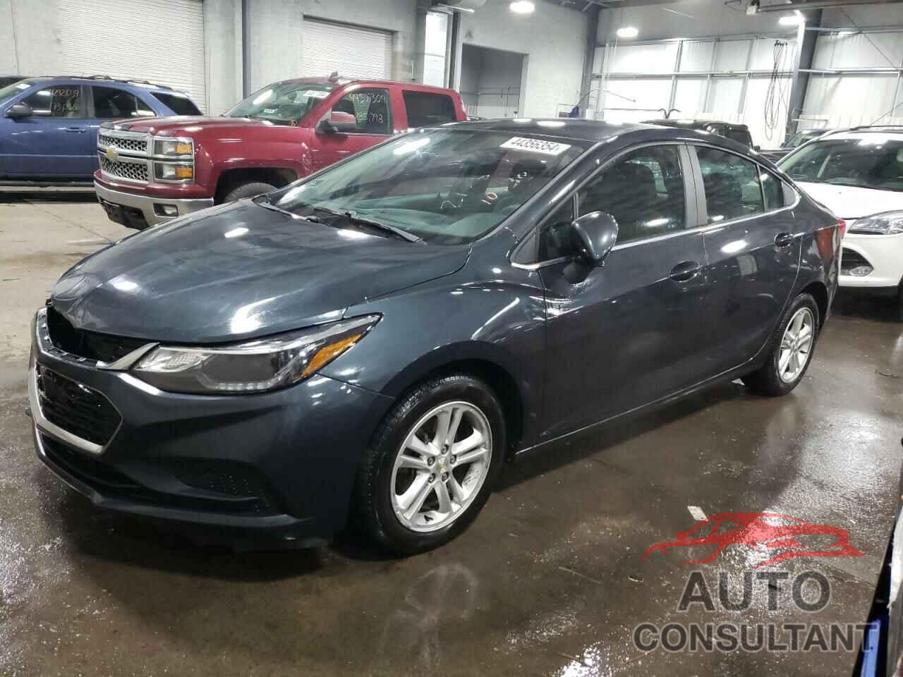 CHEVROLET CRUZE 2018 - 1G1BE5SMXJ7147046