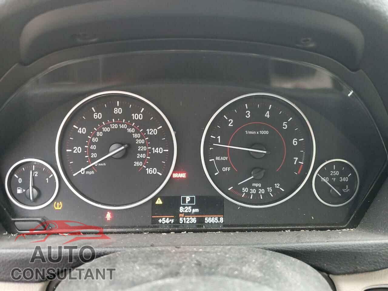 BMW 3 SERIES 2016 - WBA8E3G51GNU03972