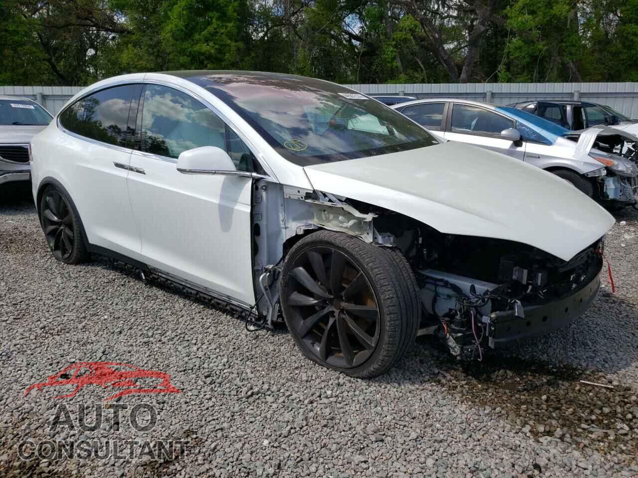 TESLA MODEL X 2016 - 5YJXCAE27GF014477