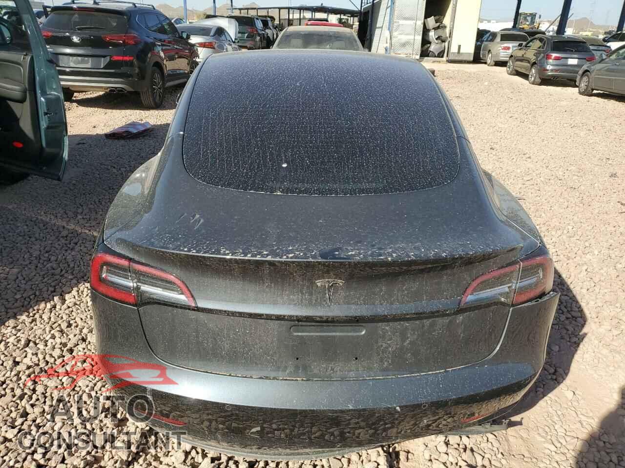 TESLA MODEL 3 2018 - 5YJ3E1EA8JF042442