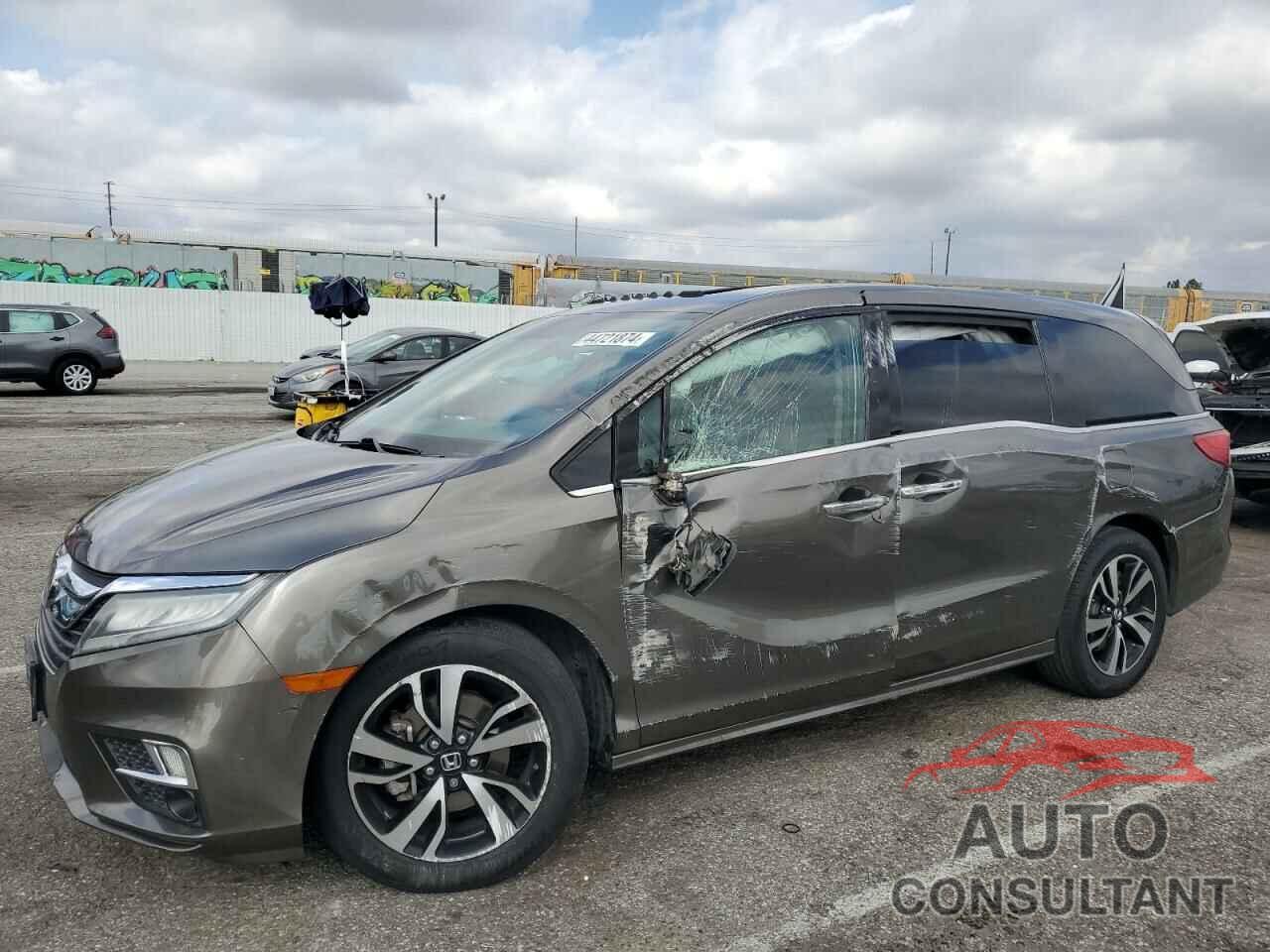 HONDA ODYSSEY 2018 - 5FNRL6H92JB047621