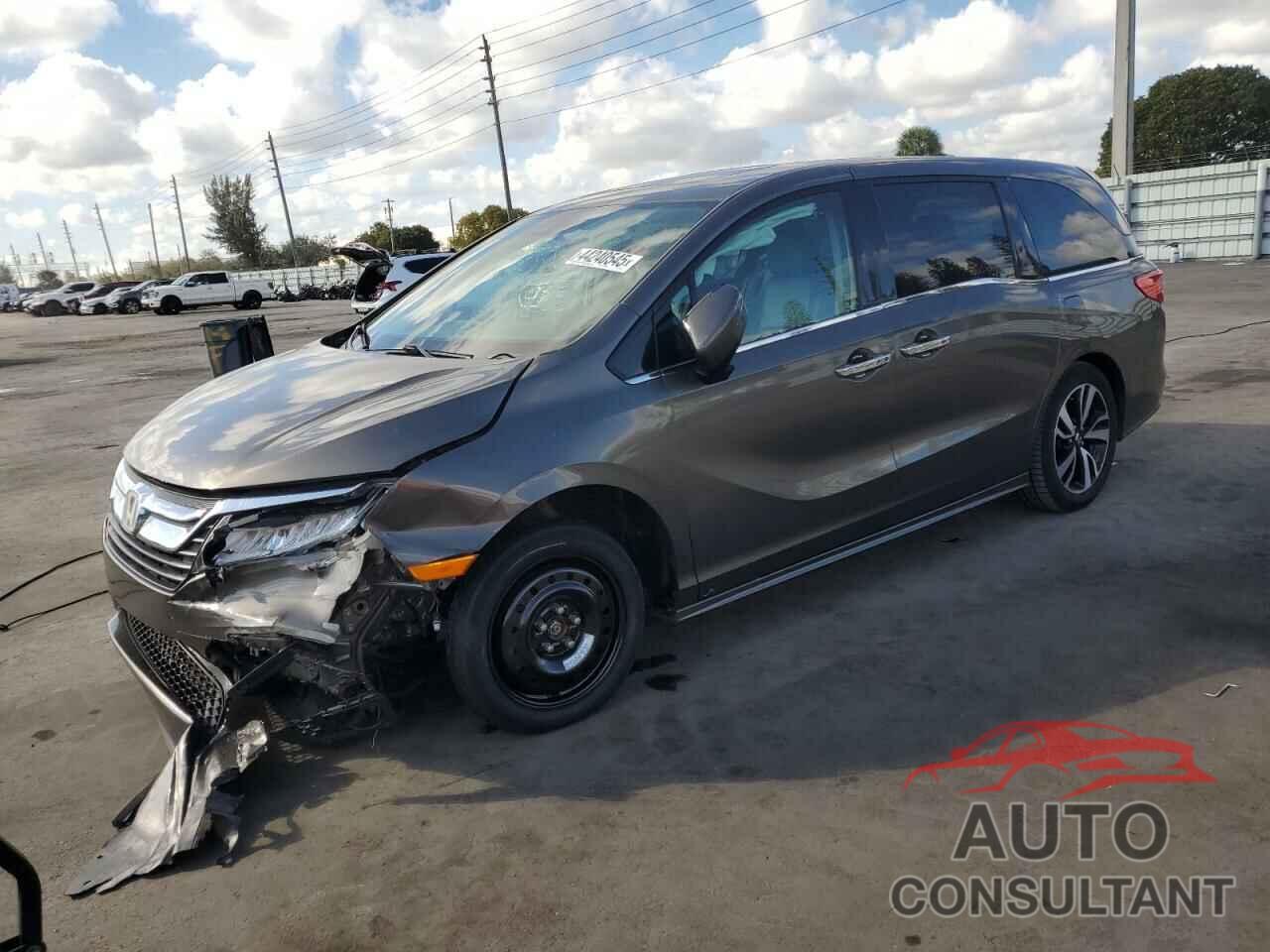HONDA ODYSSEY 2018 - 5FNRL6H99JB092359