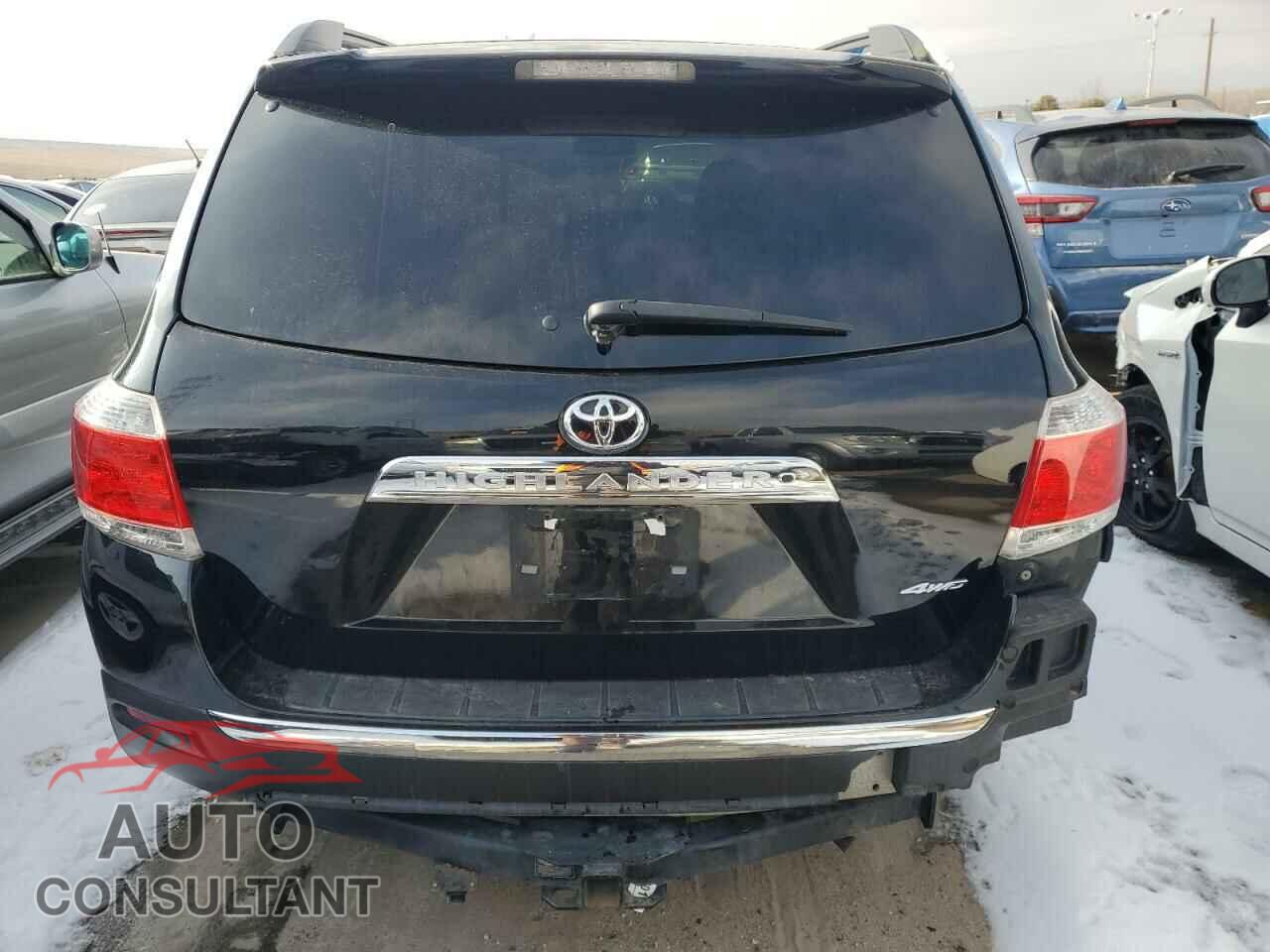 TOYOTA HIGHLANDER 2013 - 5TDBK3EH8DS253640