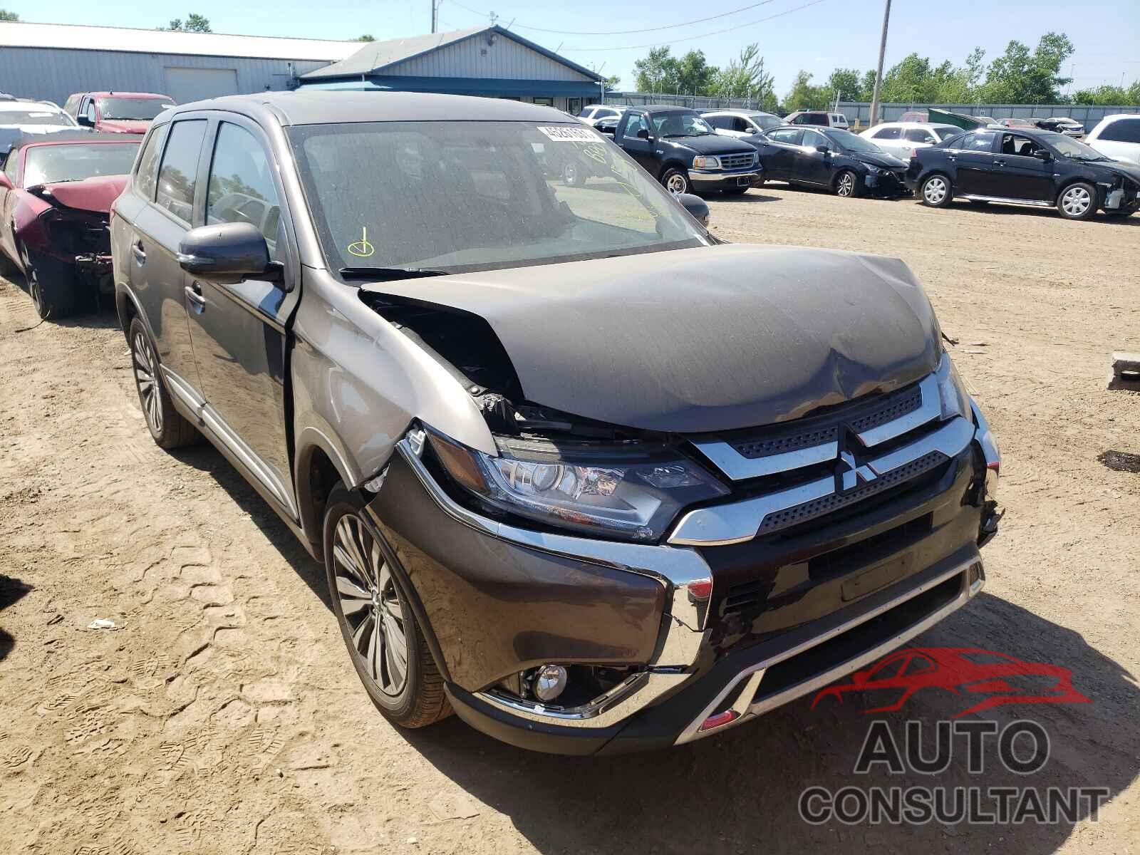 MITSUBISHI OUTLANDER 2019 - JA4AD3A38KZ021528