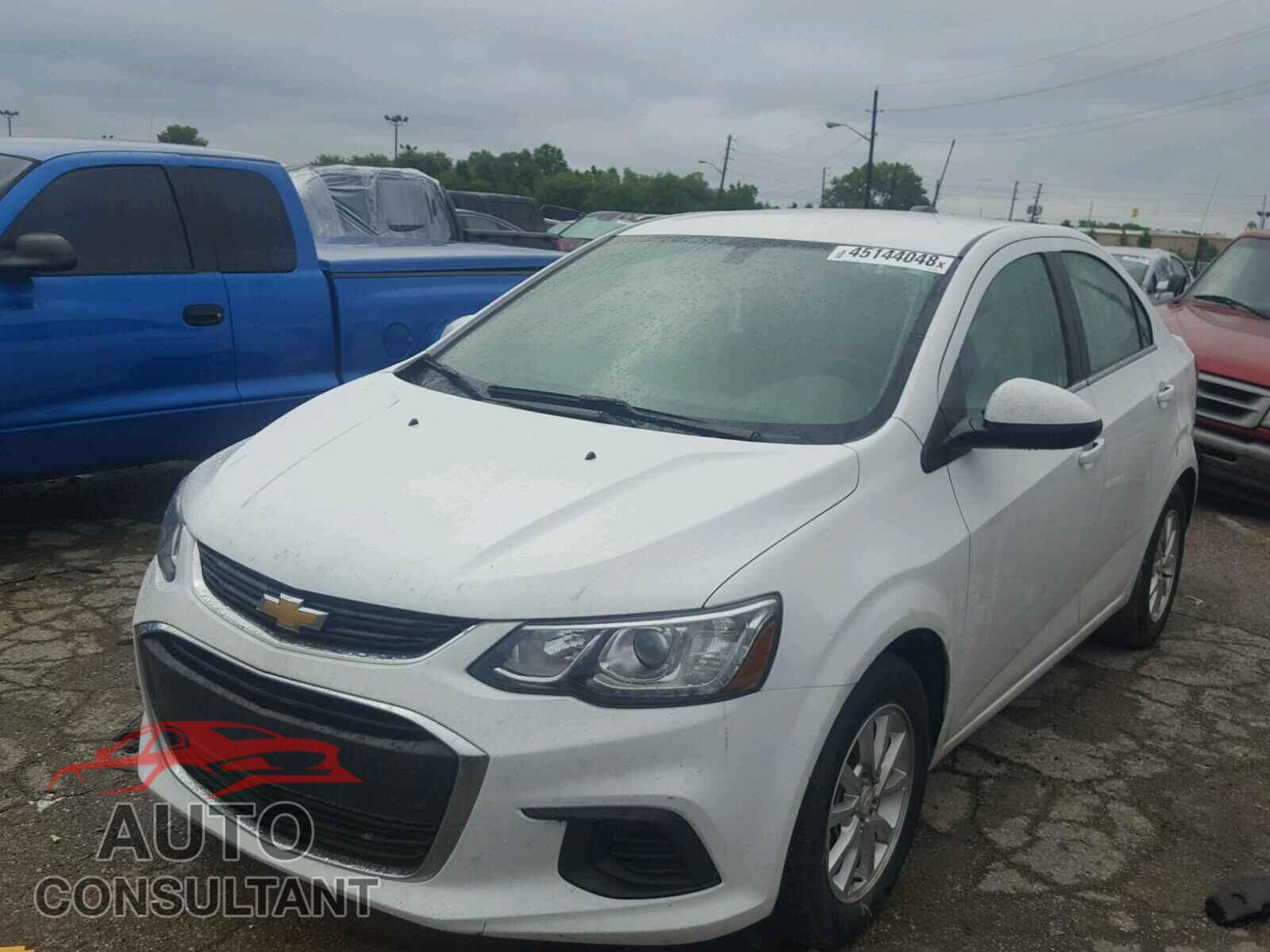 CHEVROLET SONIC 2017 - 1G1JD5SH3H4100115
