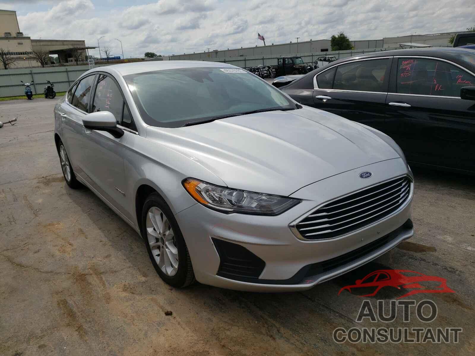 FORD FUSION 2019 - 3FA6P0LU5KR222630