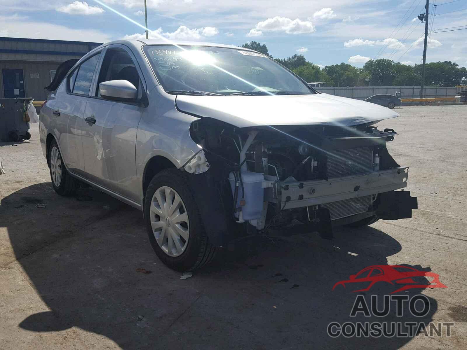 NISSAN VERSA 2017 - 3N1CN7AP8HL828690