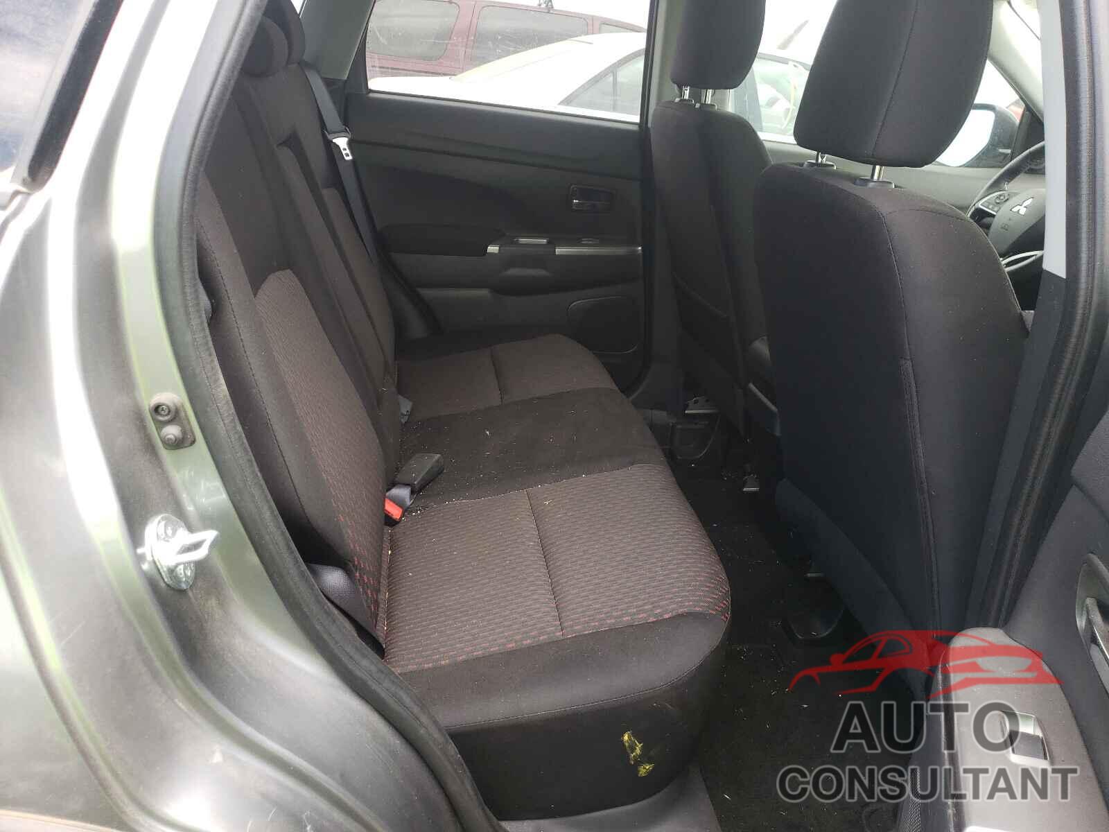 MITSUBISHI OUTLANDER 2019 - JA4AP4AU6KU007646