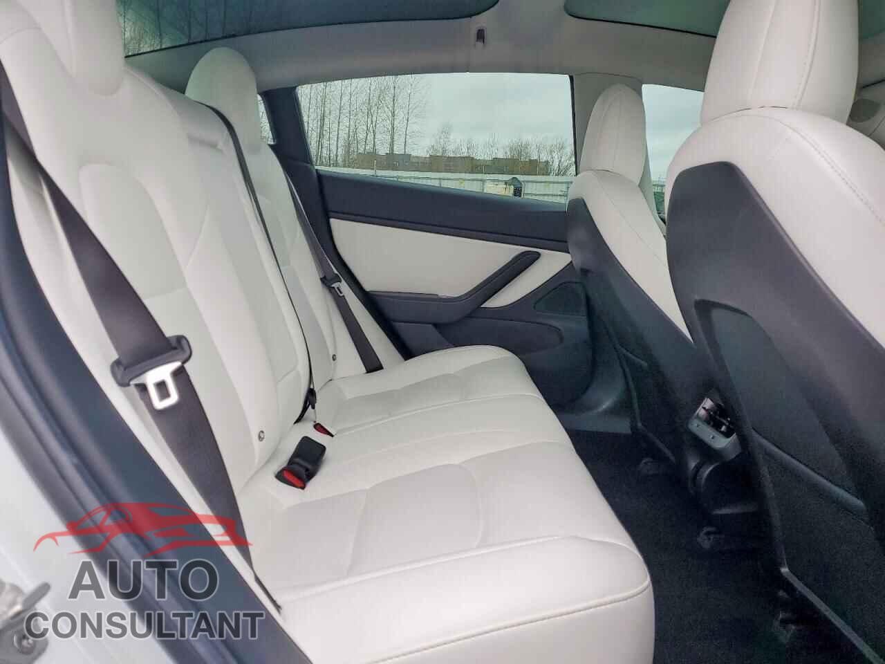 TESLA MODEL 3 2018 - 5YJ3E1EB2JF101140