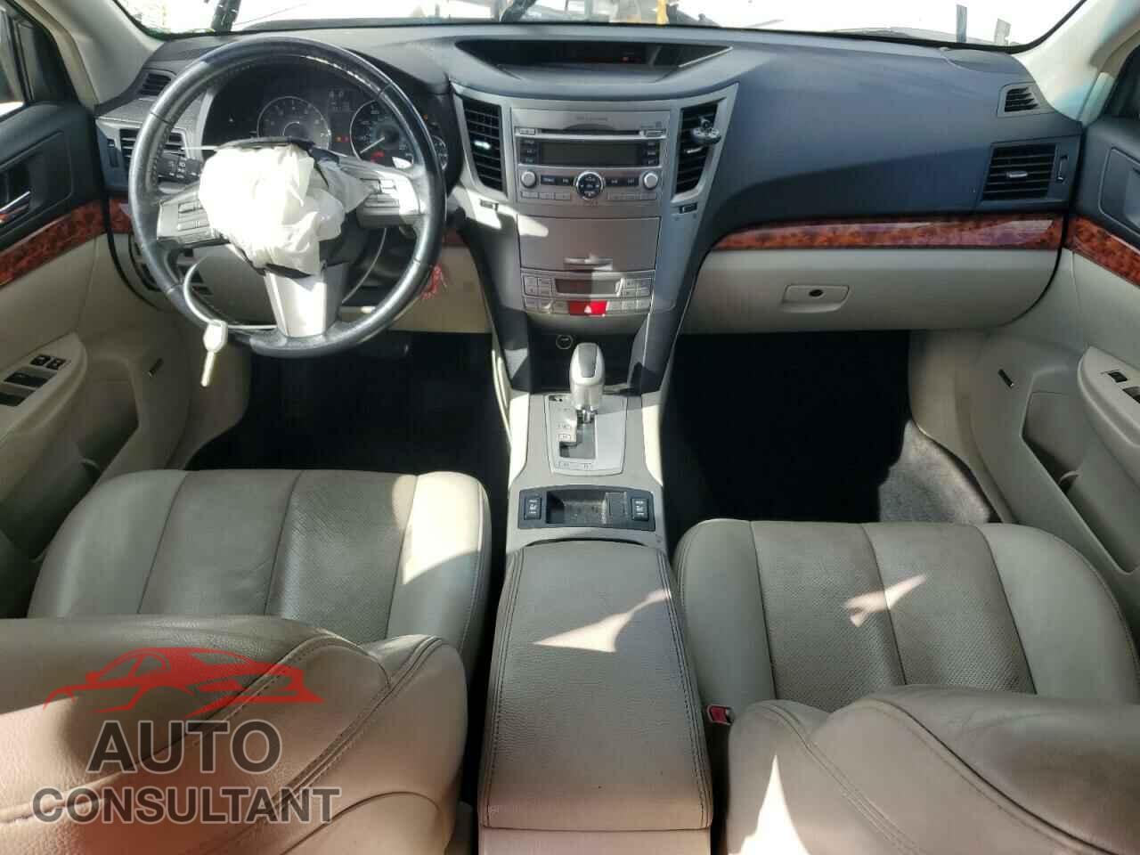 SUBARU OUTBACK 2010 - 4S4BRBKC2A3358049