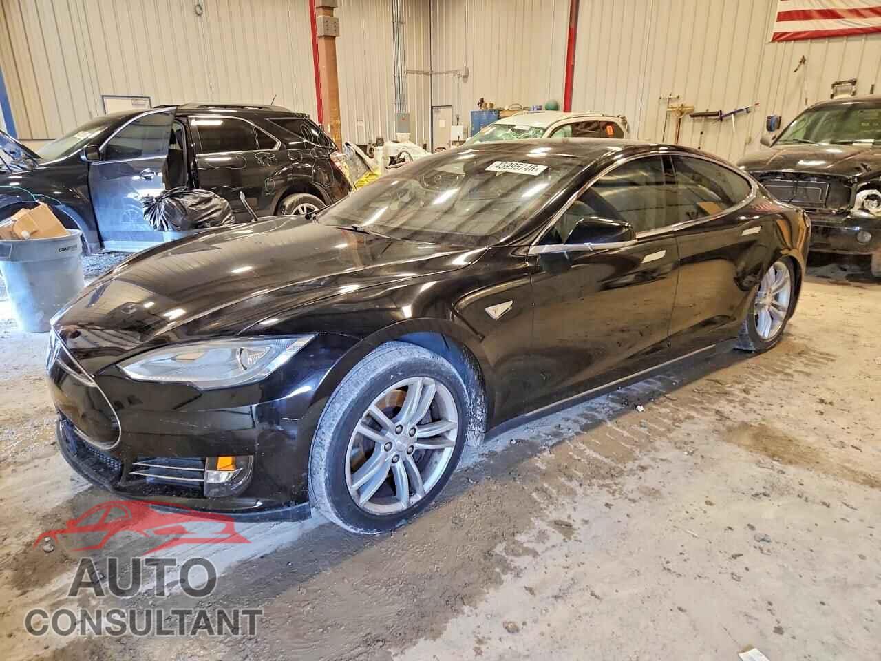 TESLA MODEL S 2013 - 5YJSA1AC3DFP11171