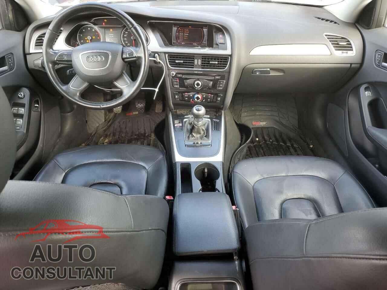 AUDI A4 2013 - WAUDFAFL7DN008576