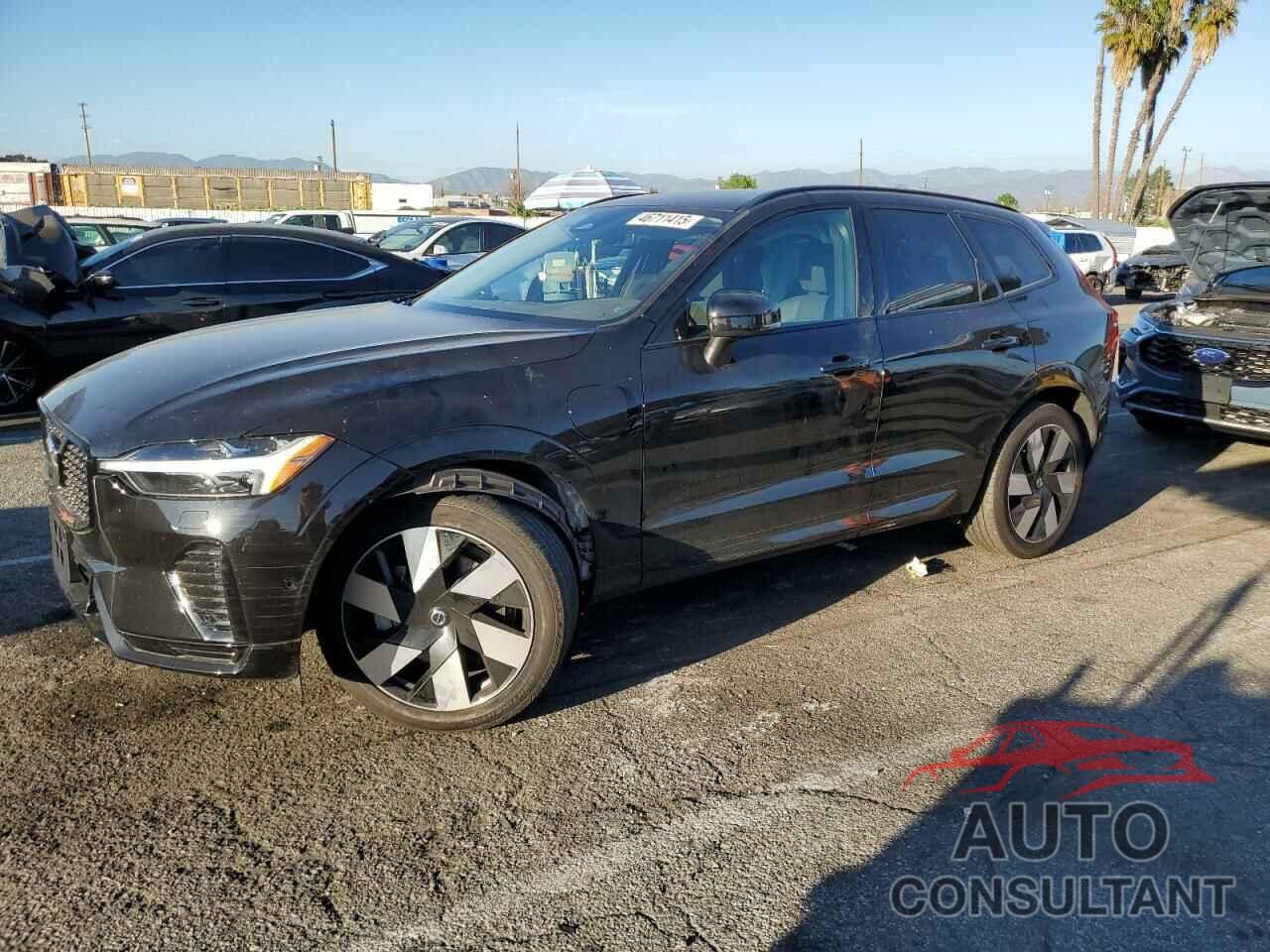 VOLVO XC60 PLUS 2024 - YV4H60DL2R1896845