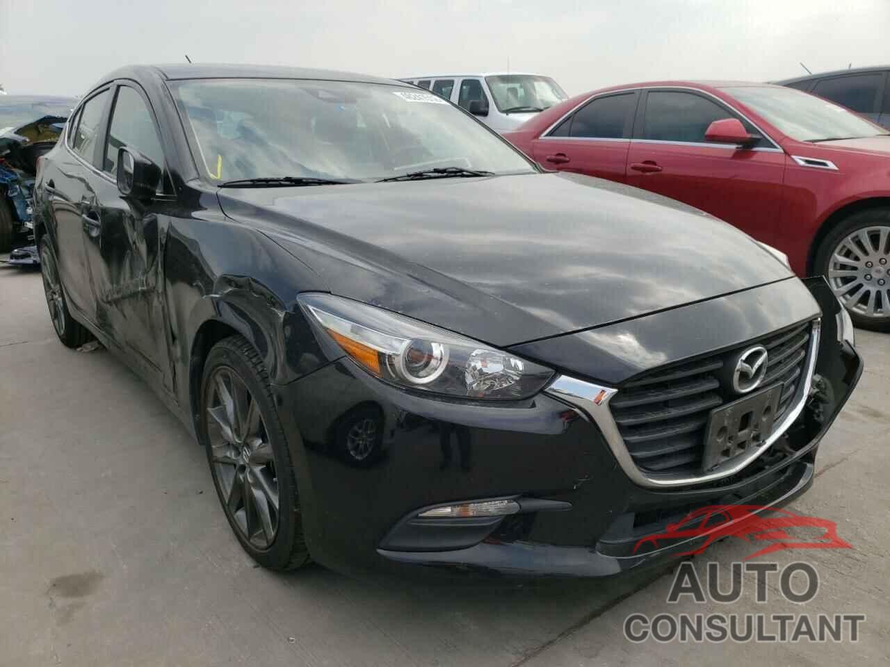 MAZDA 3 2018 - 3MZBN1L36JM182630