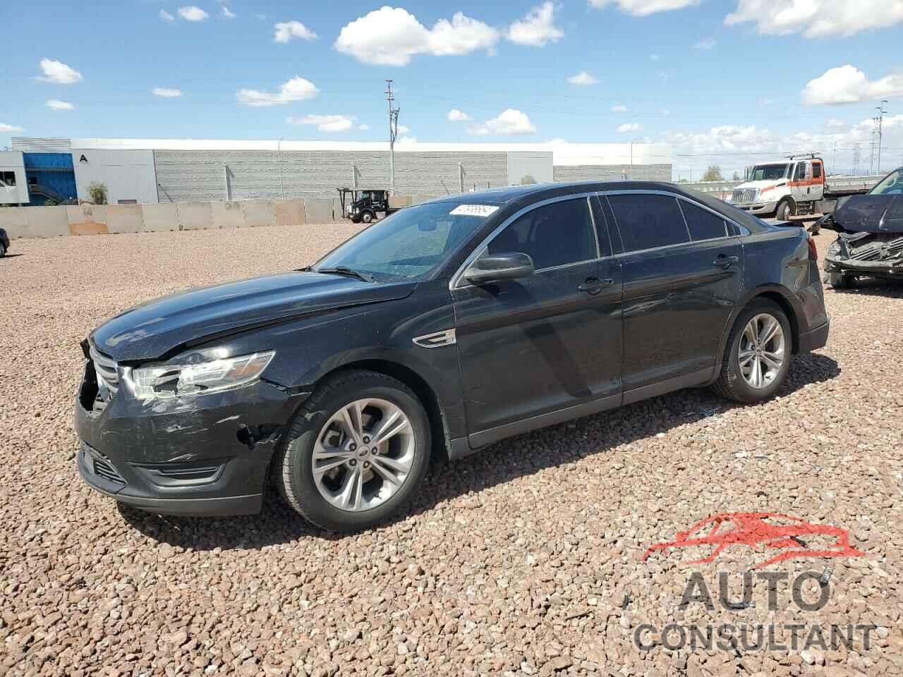 FORD TAURUS 2018 - 1FAHP2E85JG114230