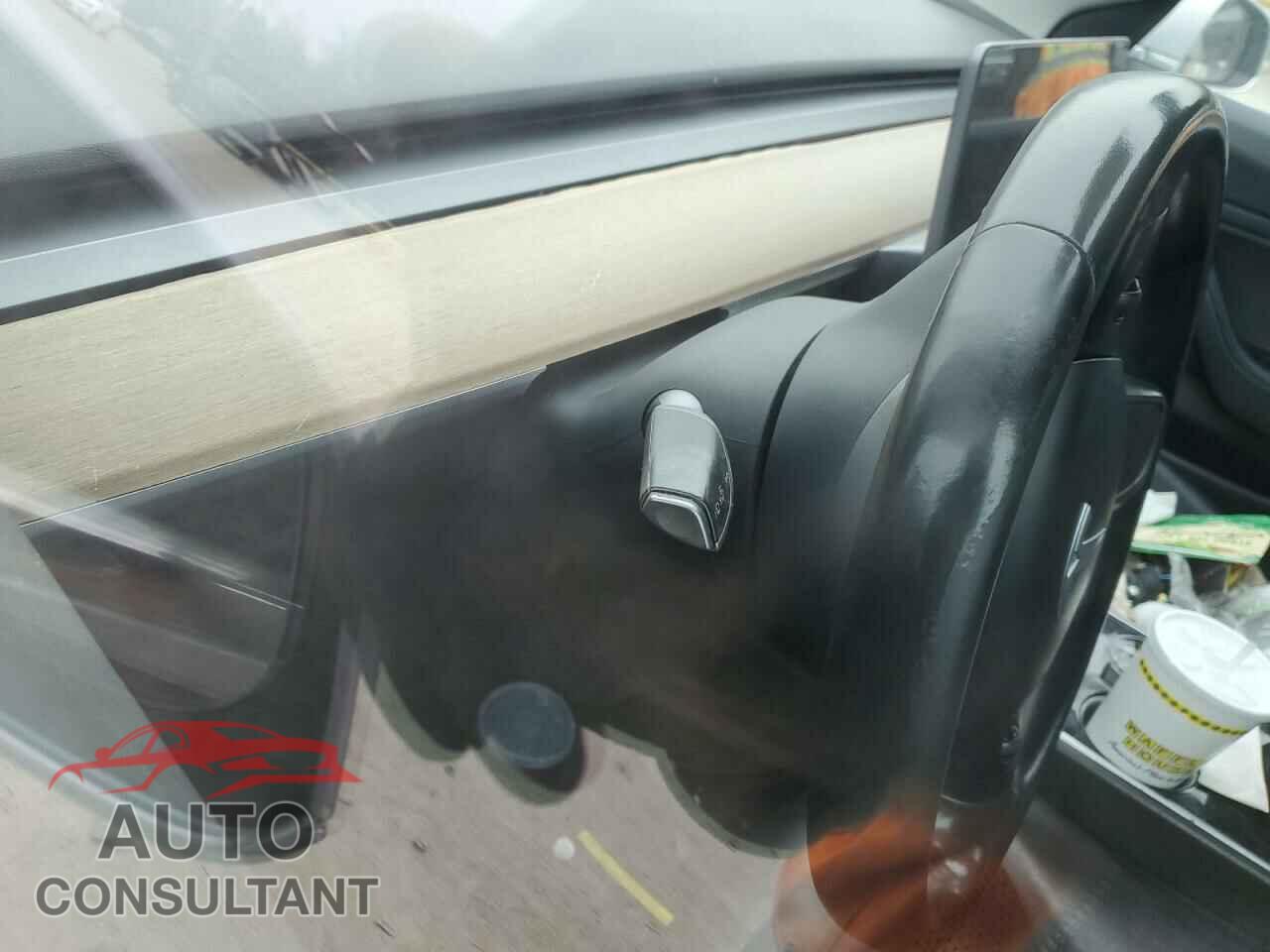 TESLA MODEL 3 2018 - 5YJ3E1EA8JF060682