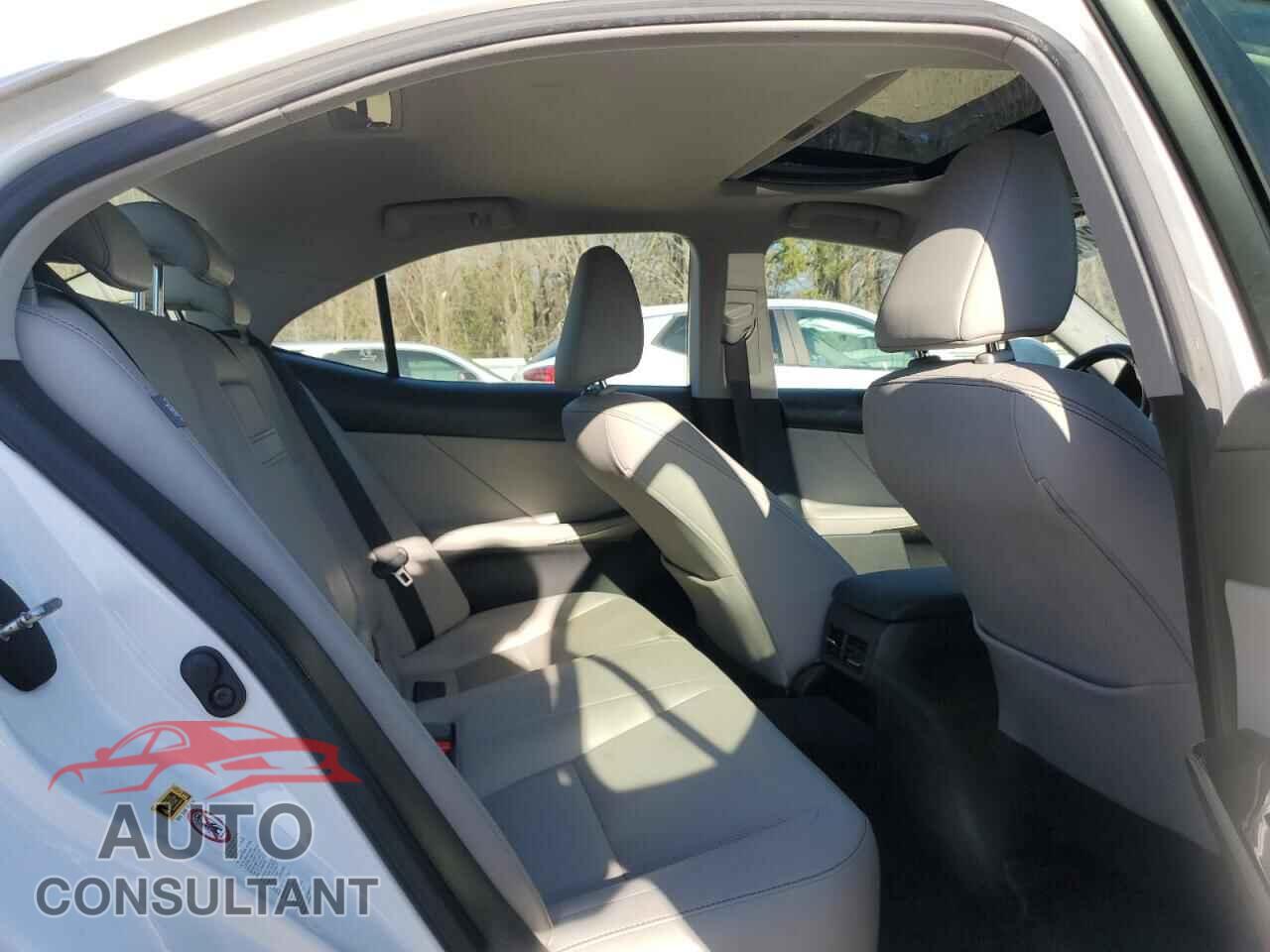 LEXUS IS 2015 - JTHBF1D21F5077446