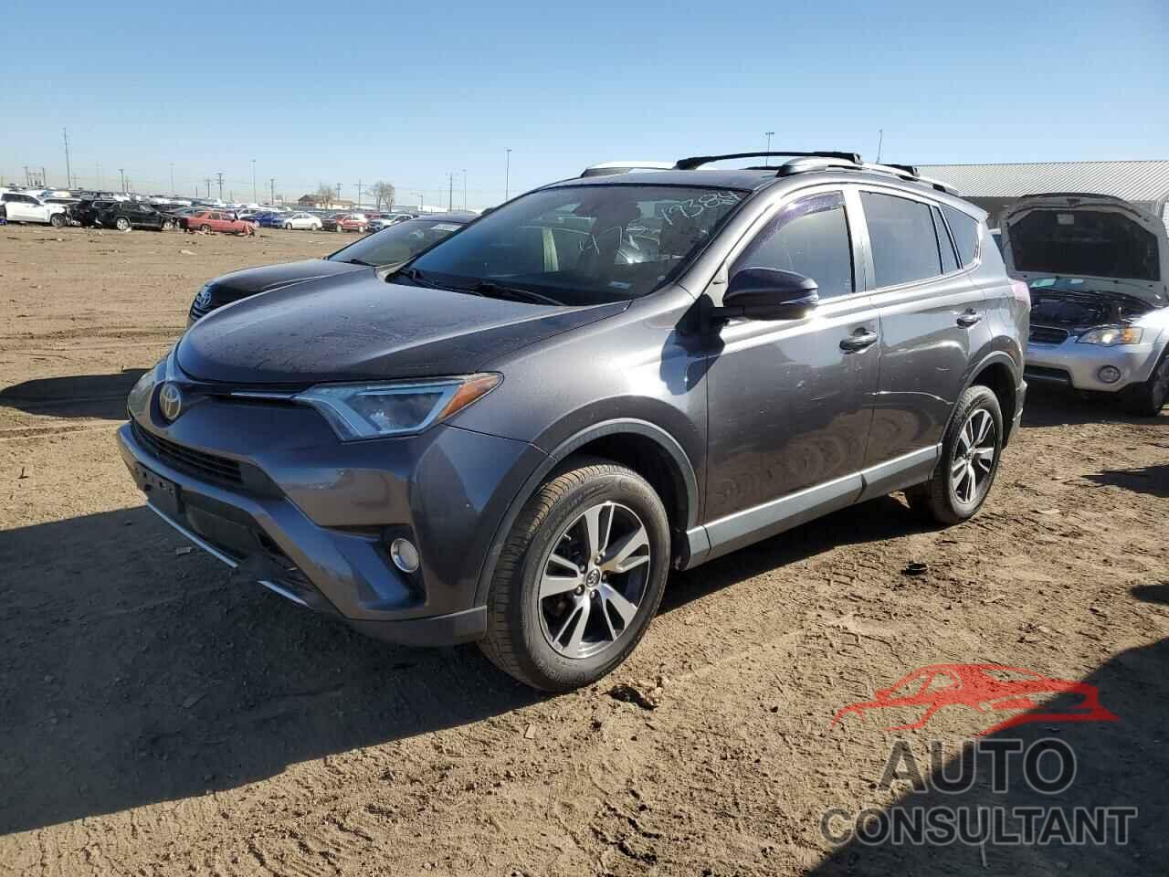 TOYOTA RAV4 2017 - JTMRFREV9HJ144117