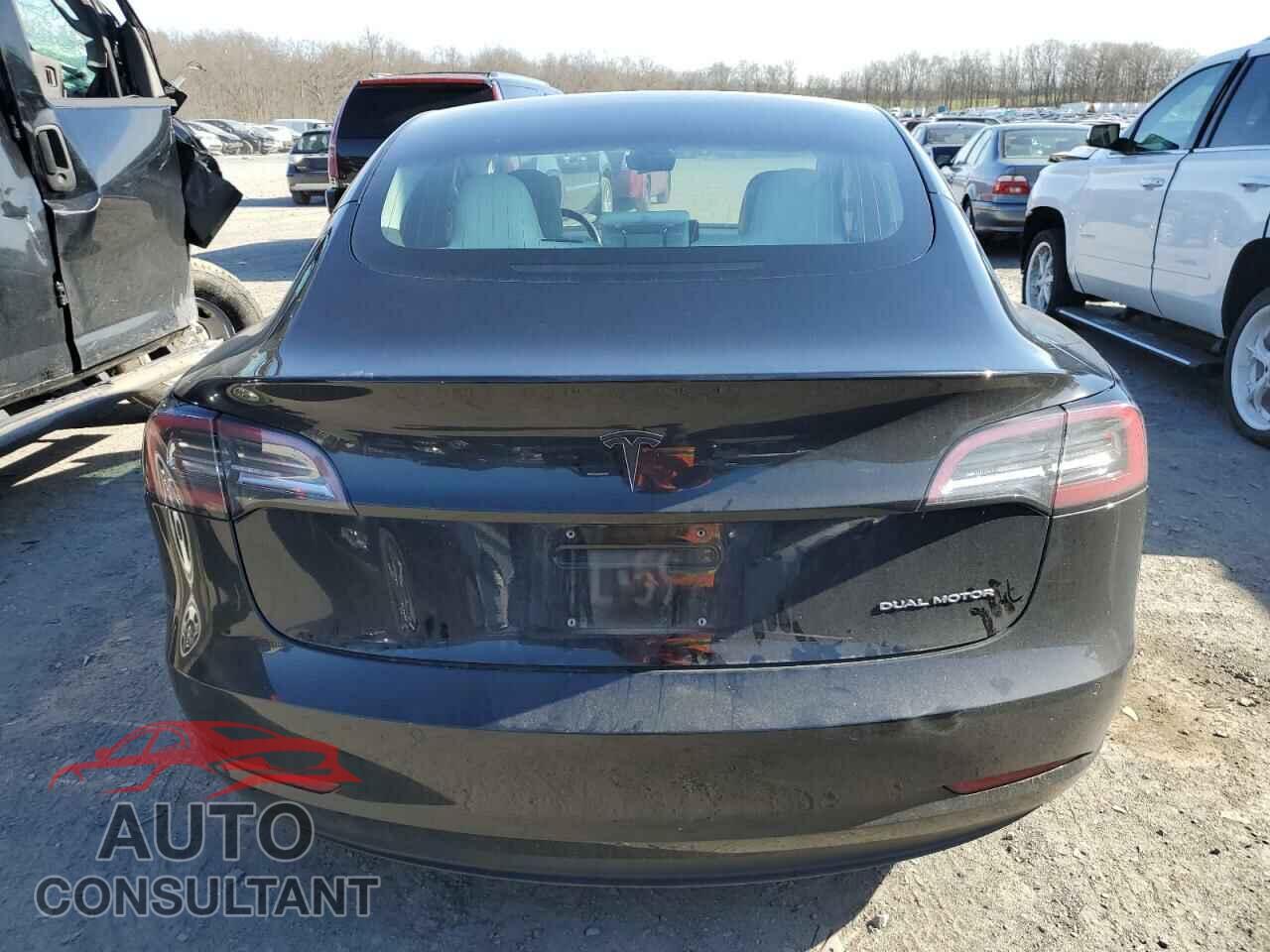 TESLA MODEL 3 2018 - 5YJ3E1EB0JF112881