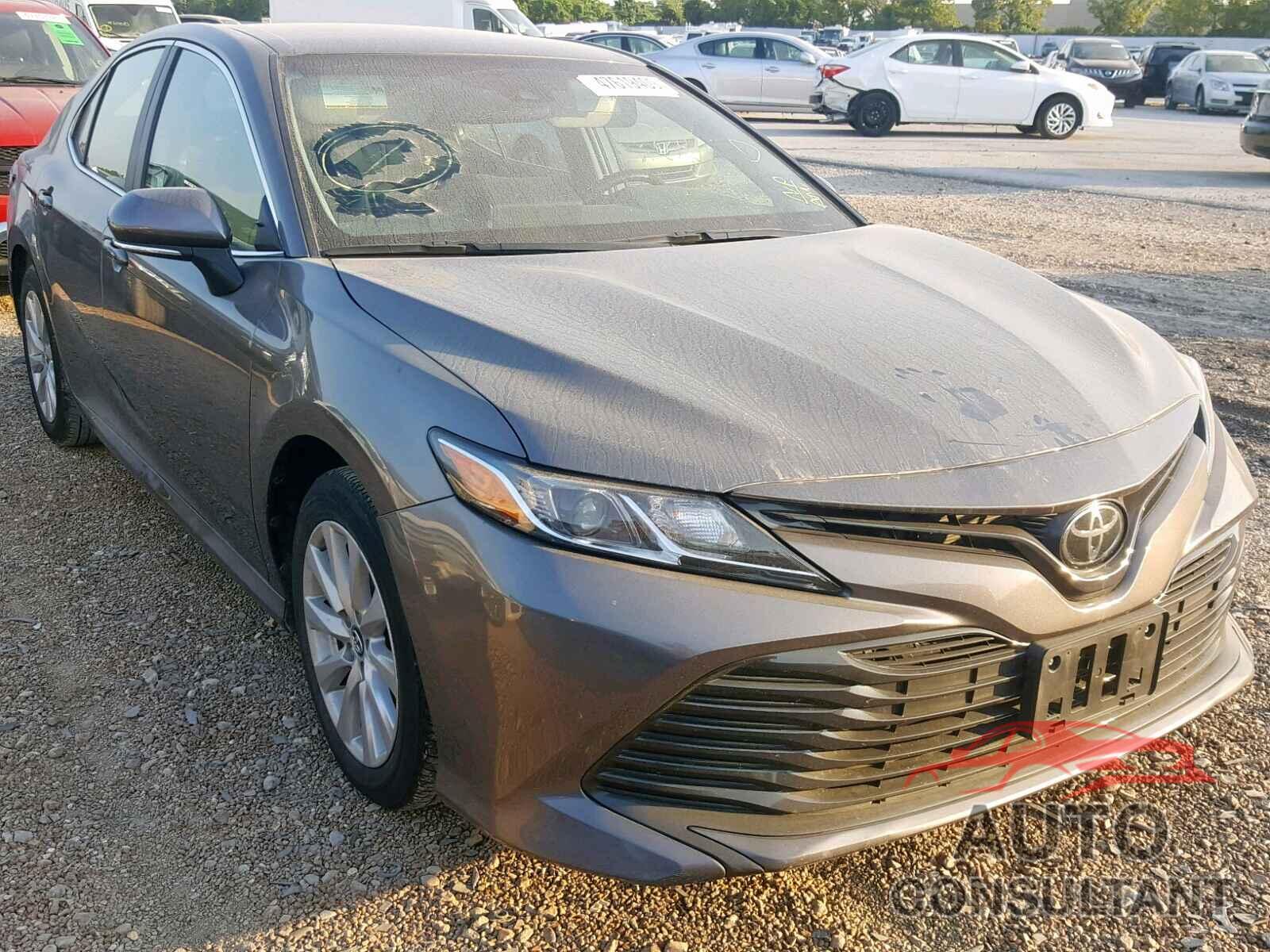 TOYOTA CAMRY 2018 - 4T1B11HK8JU116957