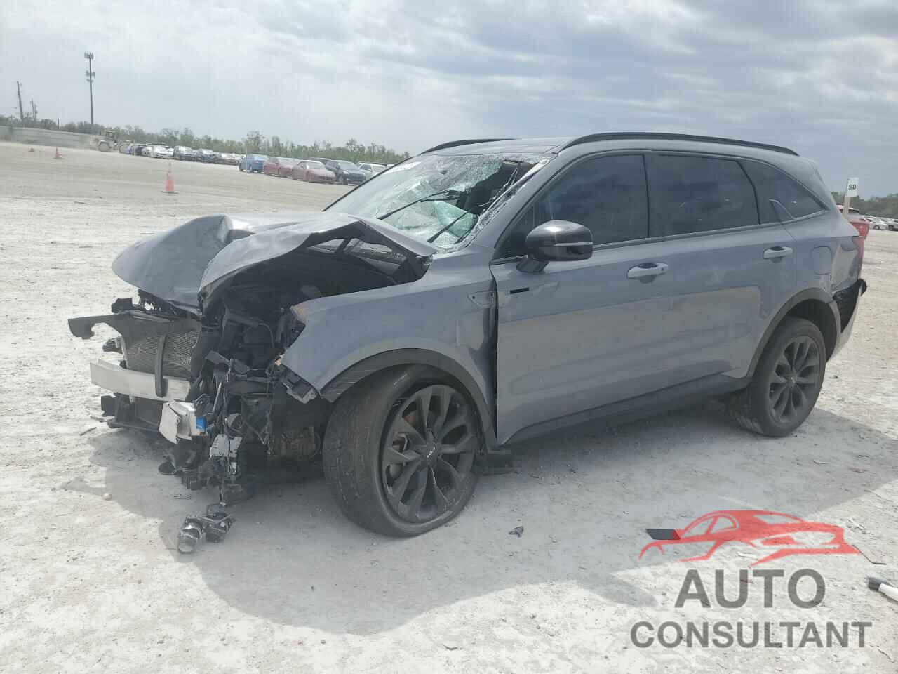 KIA SORENTO 2023 - 5XYRK4LF5PG166057