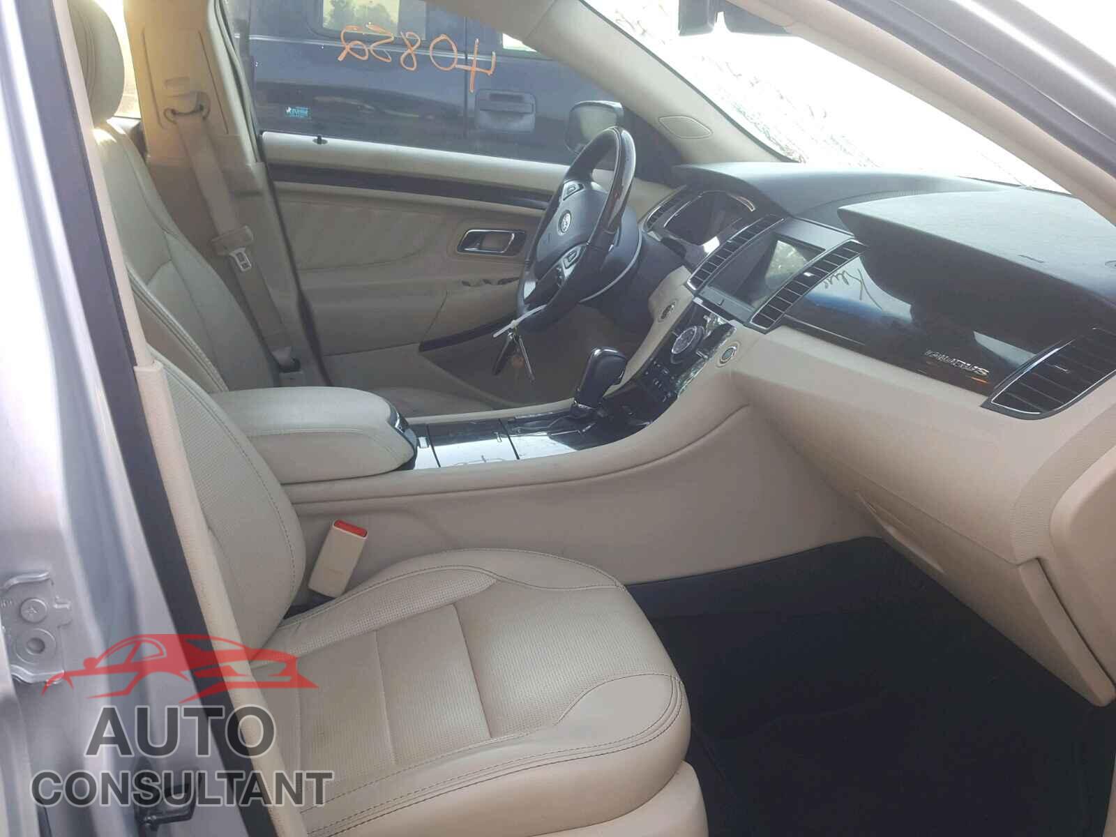 FORD TAURUS 2017 - 1FAHP2F86HG117730