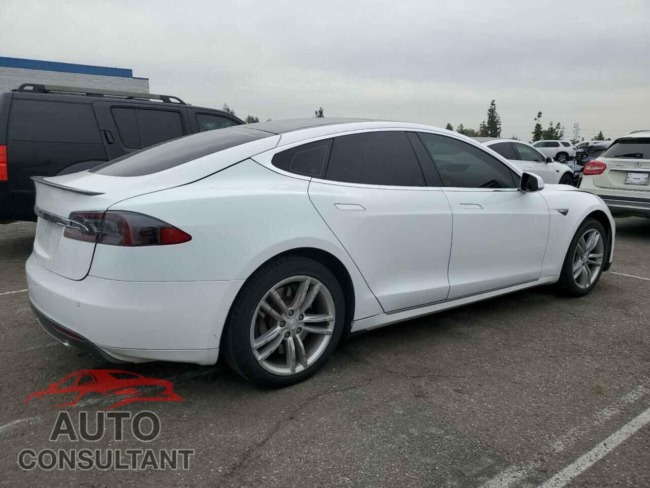 TESLA MODEL S 2013 - 5YJSA1DP8DFP16316