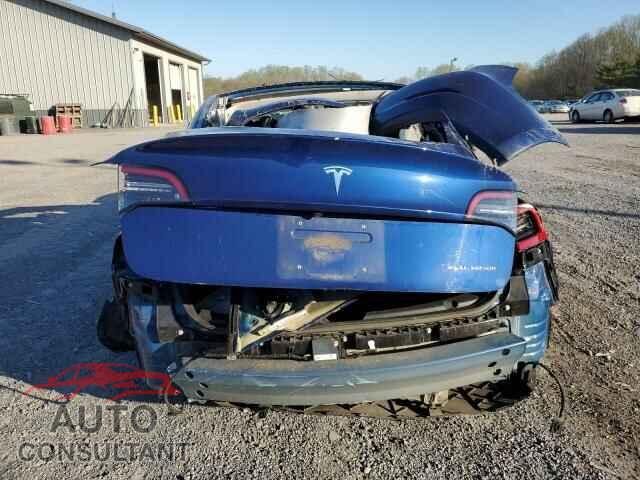 TESLA MODEL 3 2018 - 5YJ3E1EB8JF133915