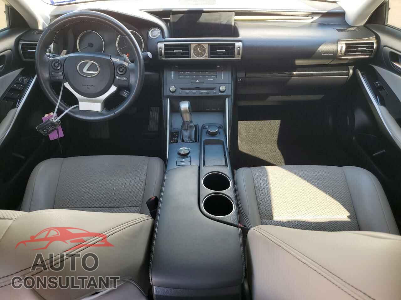 LEXUS IS 2016 - JTHBA1D24G5004636