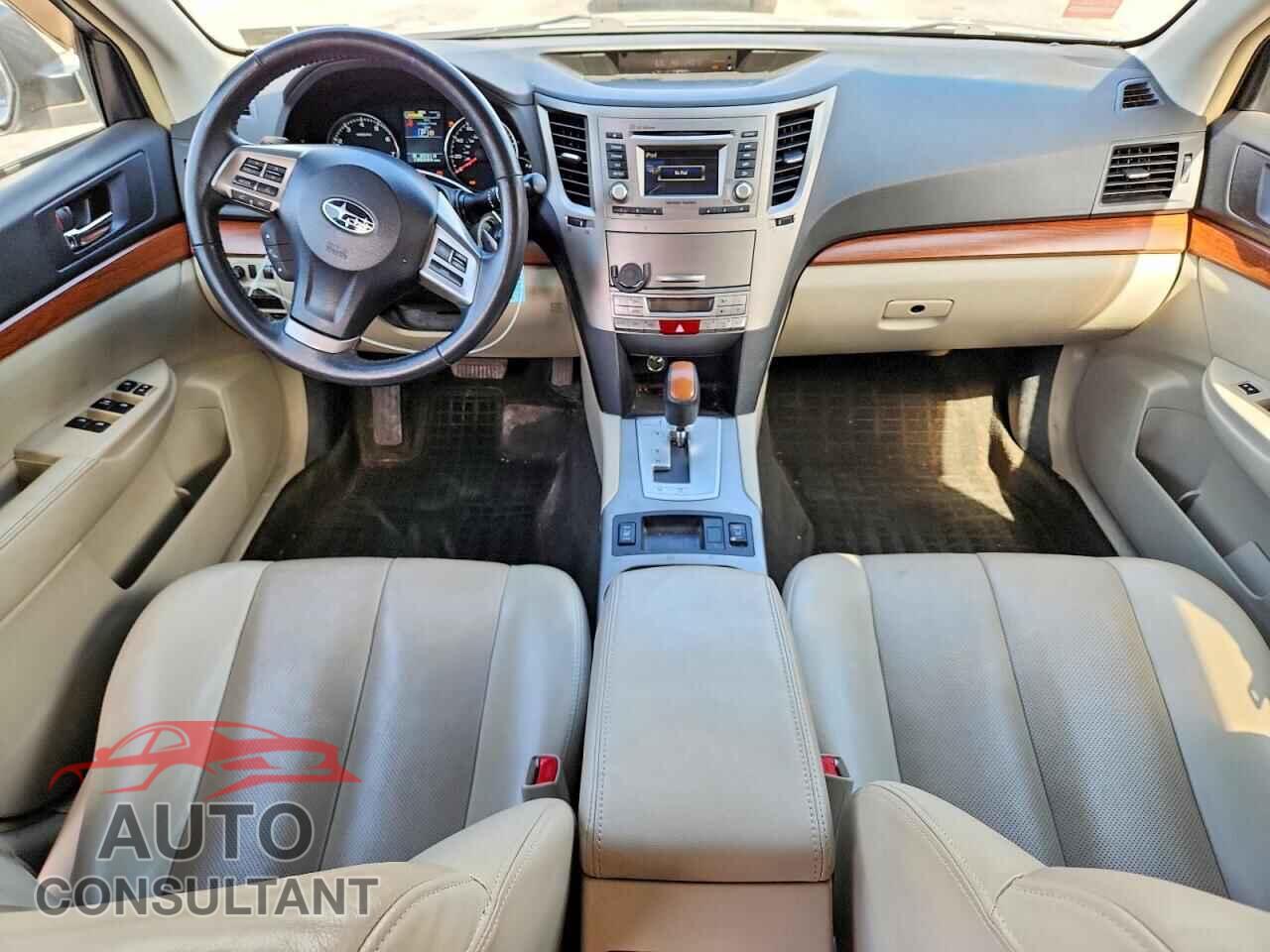 SUBARU OUTBACK 2014 - 4S4BRBLC5E3236015