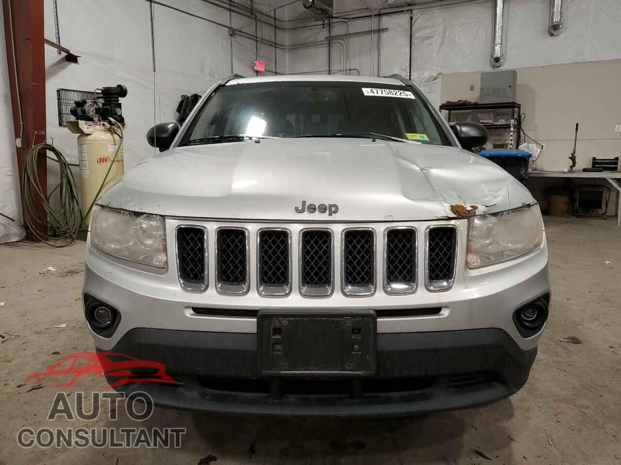 JEEP COMPASS 2011 - 1J4NF1FB3BD282384