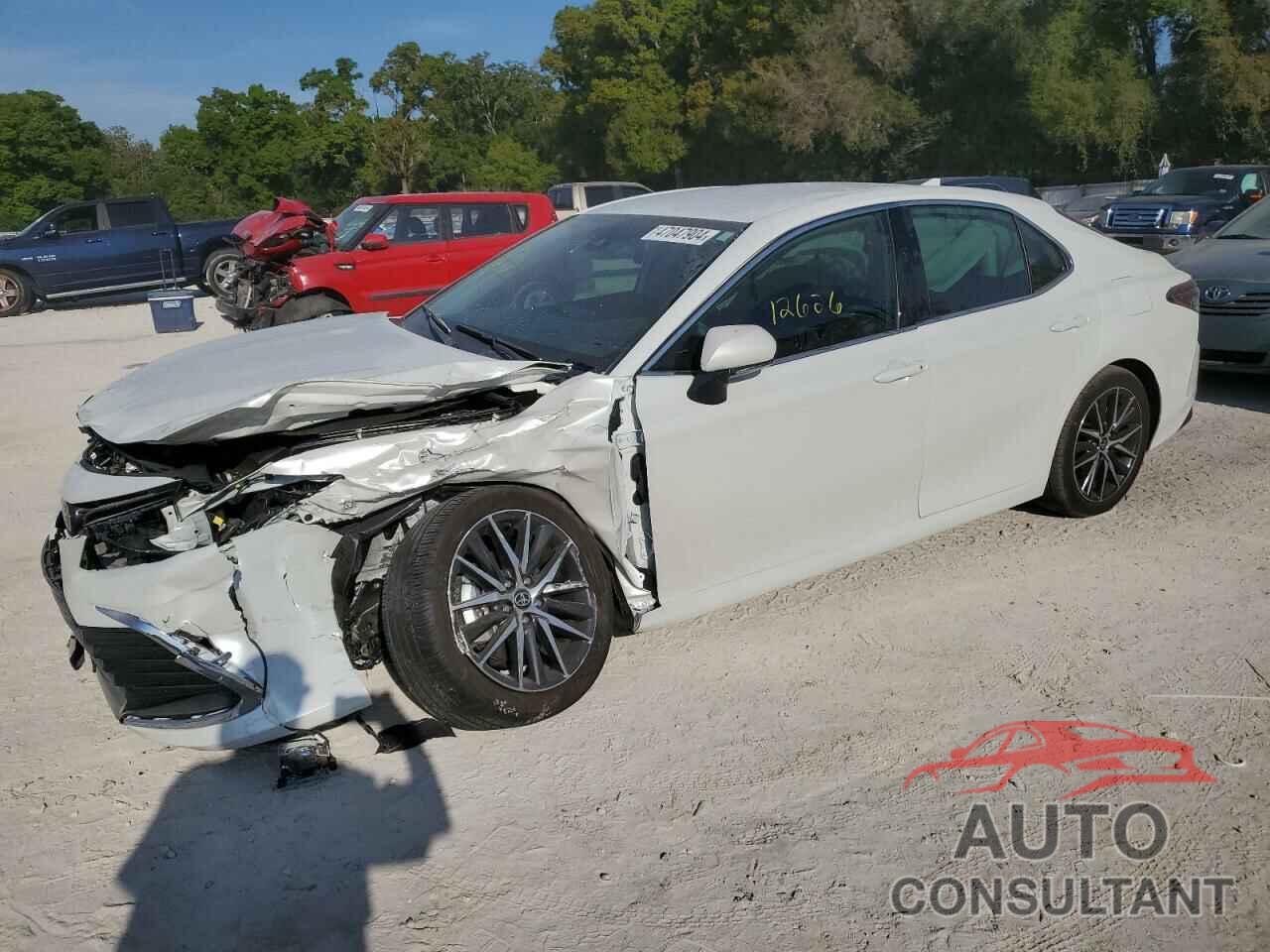 TOYOTA CAMRY 2021 - 4T1F11AK8MU436277