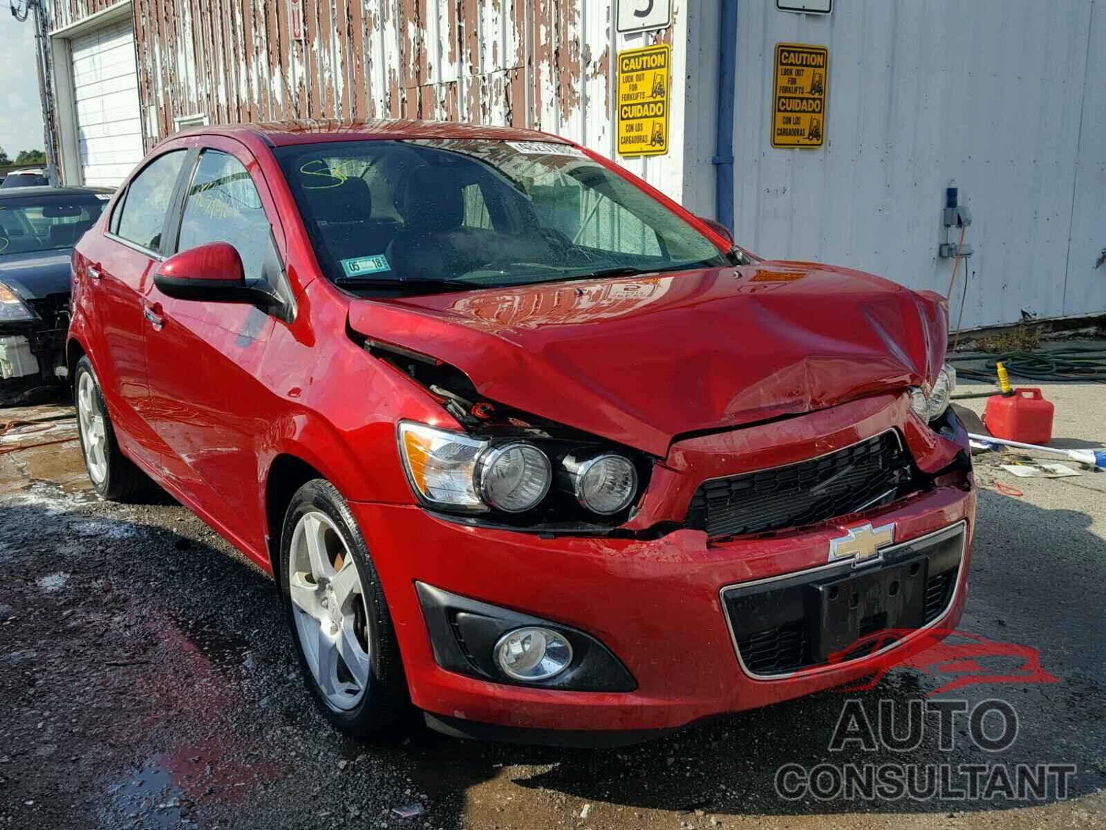 CHEVROLET SONIC 2015 - 1G1JE5SB4F4154898