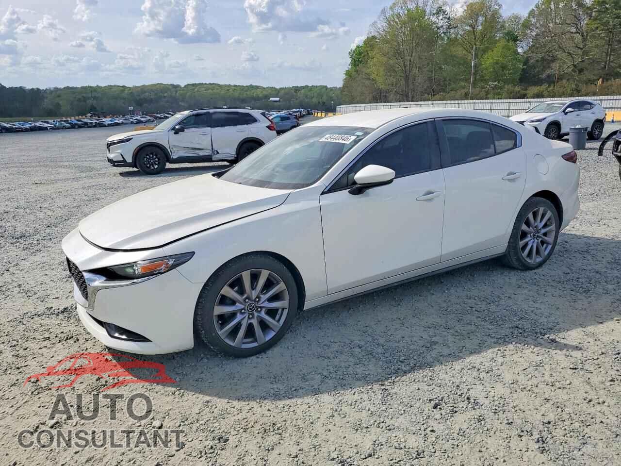 MAZDA 3 2019 - JM1BPBAM2K1131395