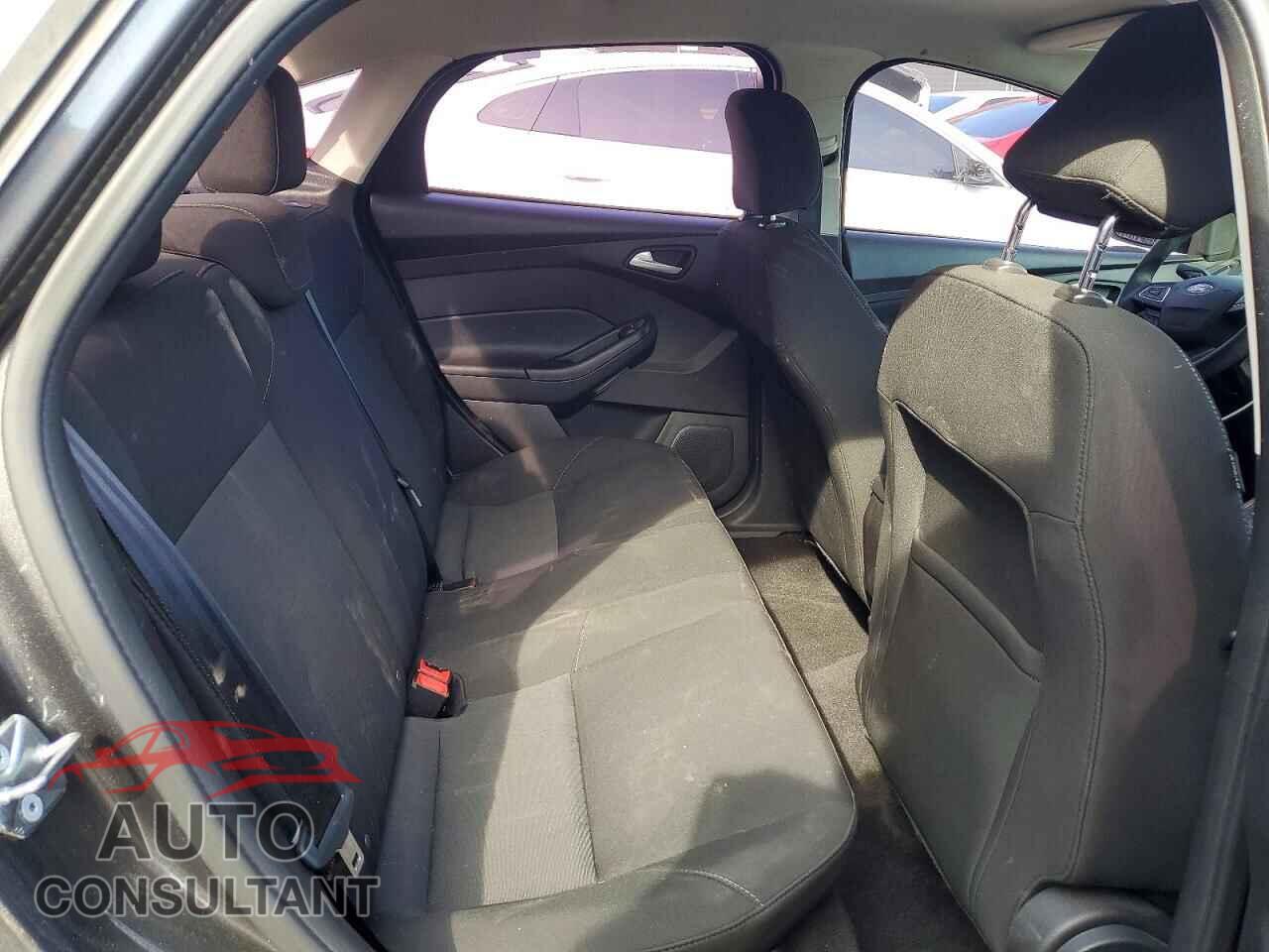 FORD FOCUS 2017 - 1FADP3FE5HL290026
