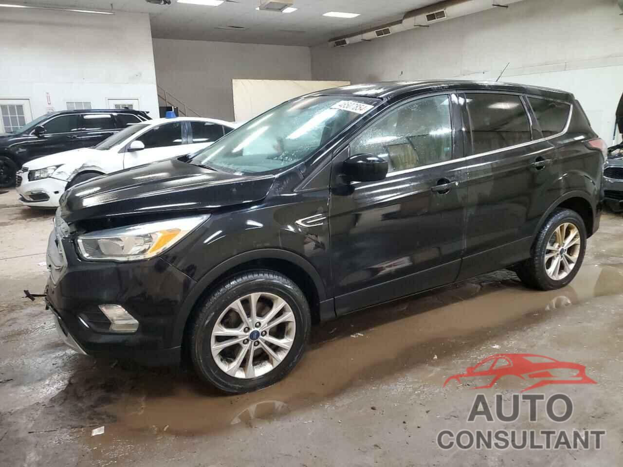 FORD ESCAPE 2017 - 1FMCU9G91HUA28979