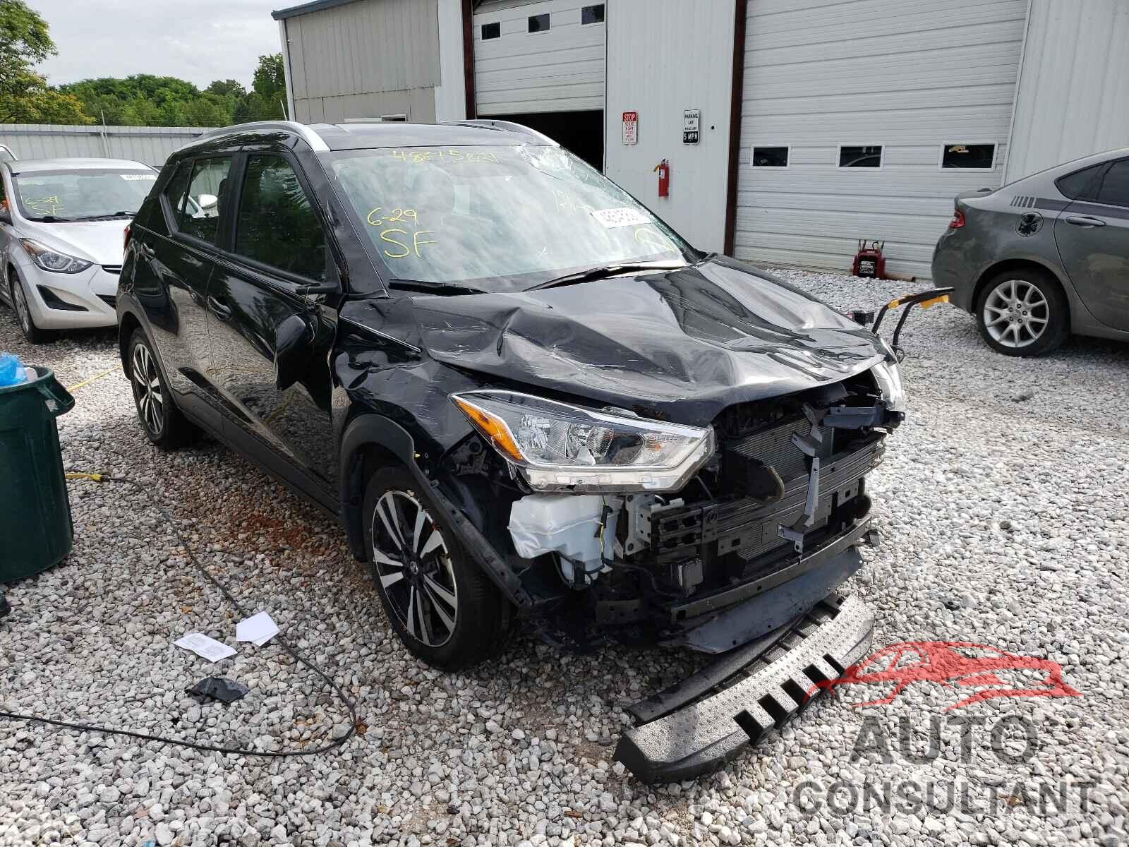 NISSAN KICKS 2018 - 3N1CP5CU2JL520566