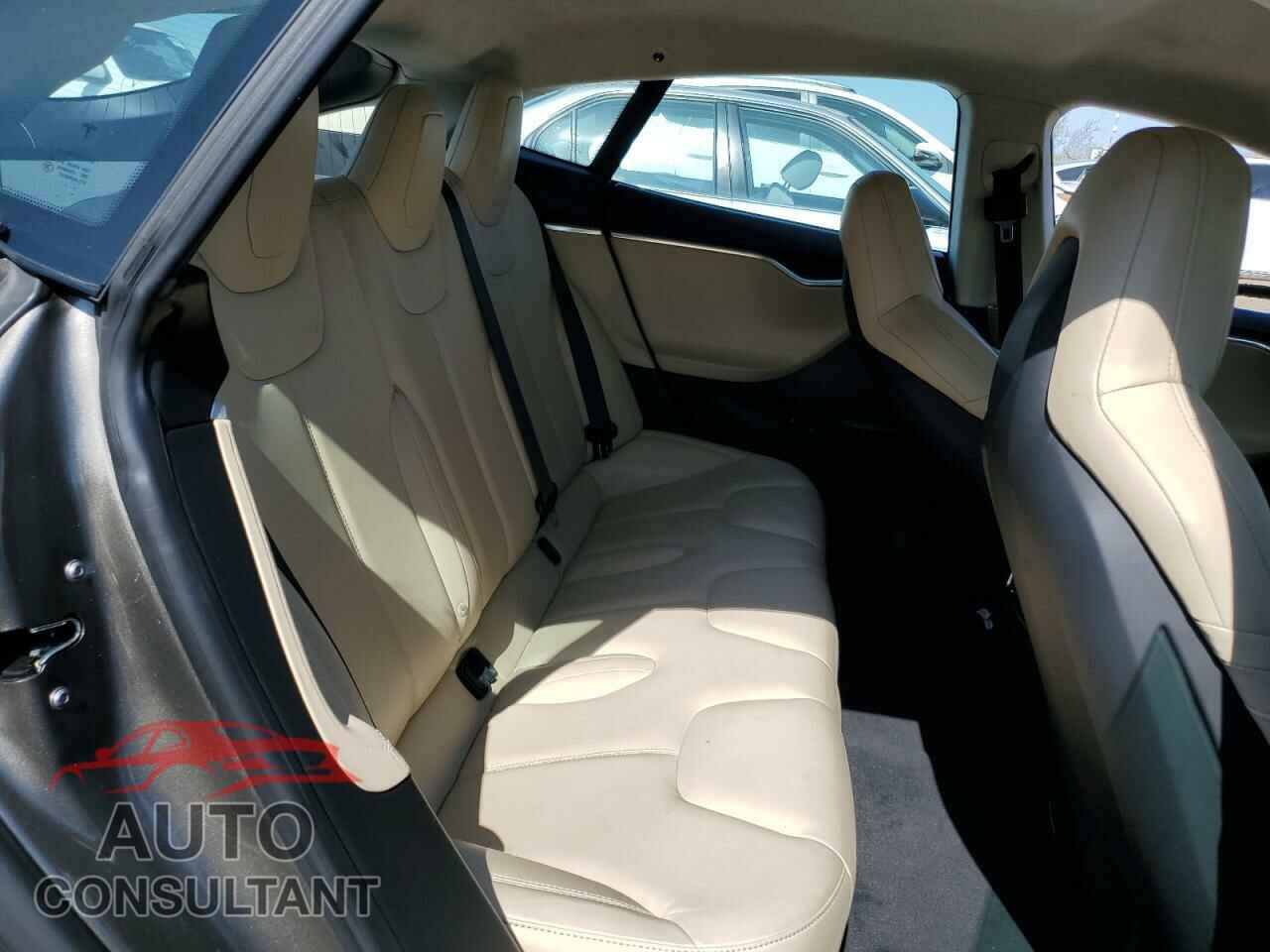 TESLA MODEL S 2016 - 5YJSA1E26GF144055