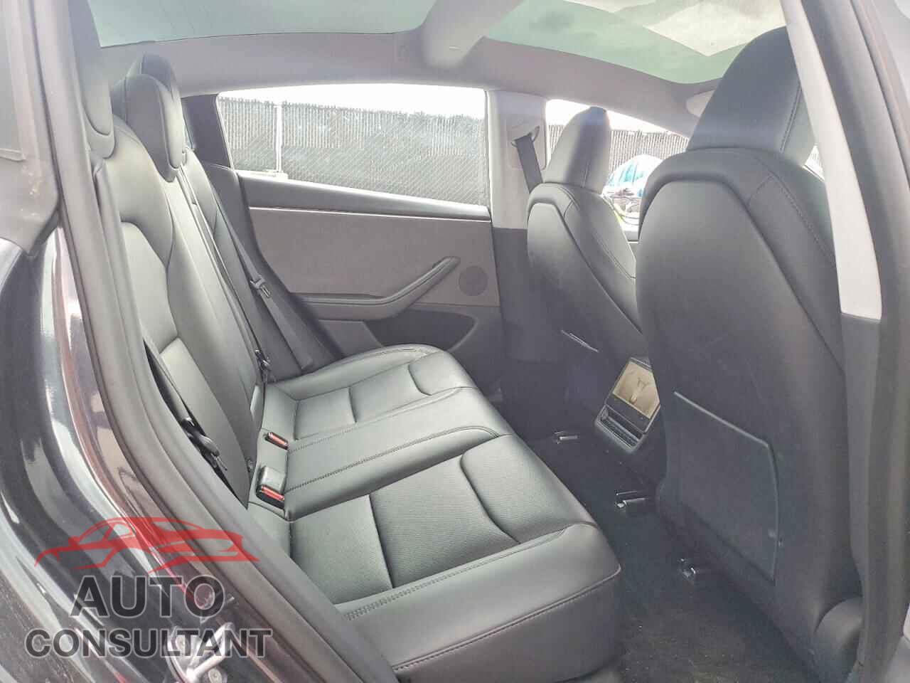 TESLA MODEL 3 2024 - 5YJ3E1EA1RF863846