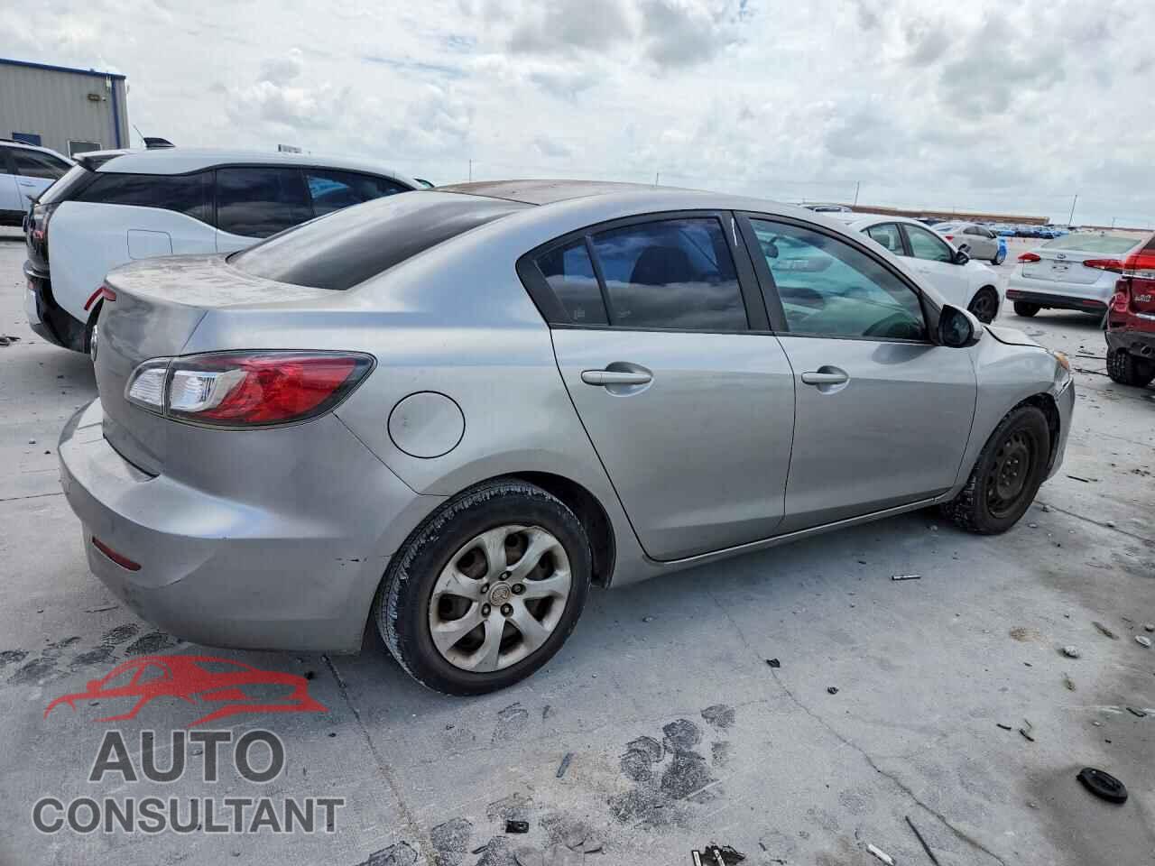 MAZDA 3 2013 - JM1BL1TF9D1743097