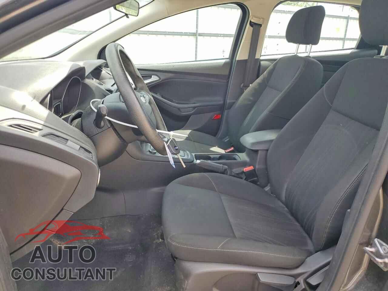 FORD FOCUS 2016 - 1FADP3F24GL394169