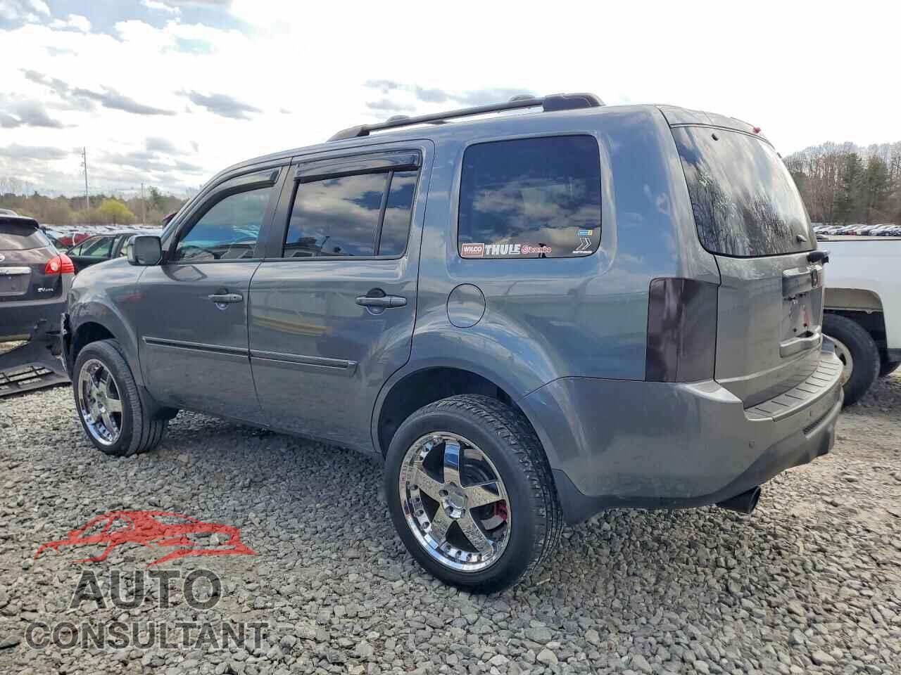 HONDA PILOT 2013 - 5FNYF4H99DB071054