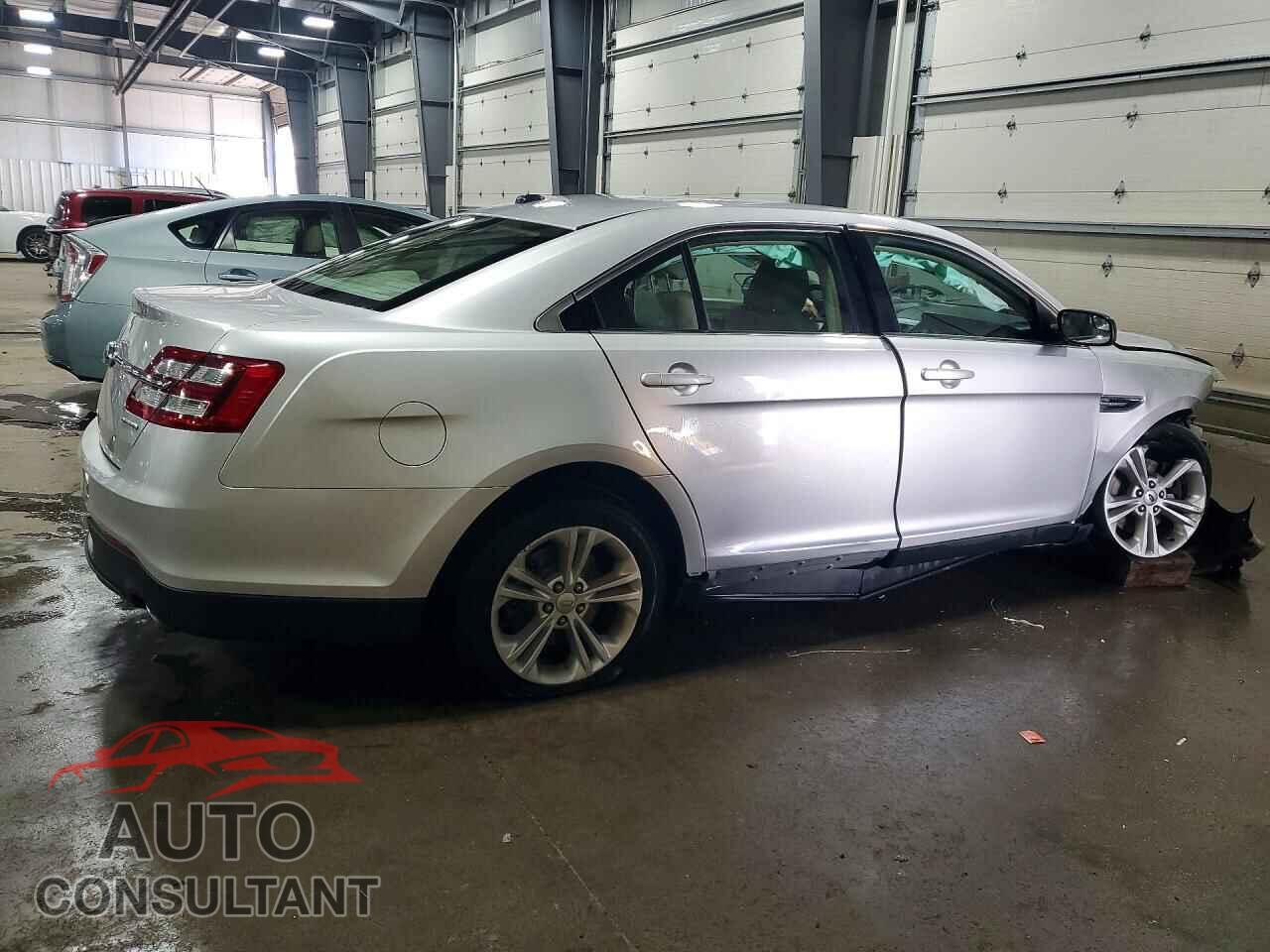 FORD TAURUS 2015 - 1FAHP2D84FG204039
