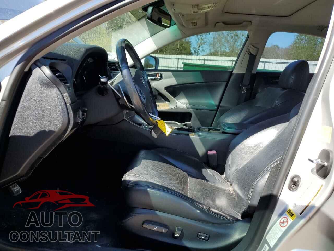 LEXUS IS 2011 - JTHBF5C22B2100513