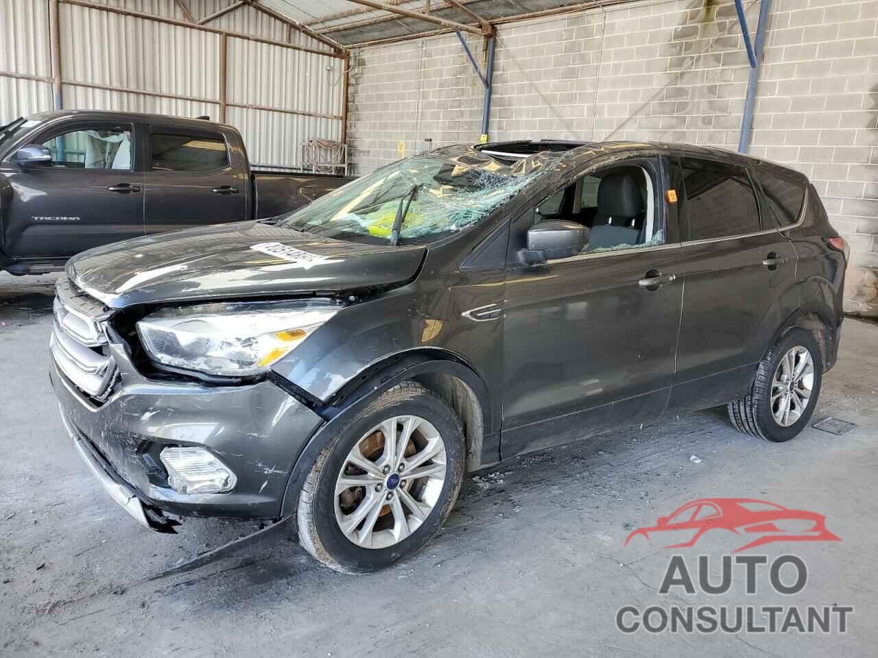 FORD ESCAPE 2017 - 1FMCU0G9XHUA28586